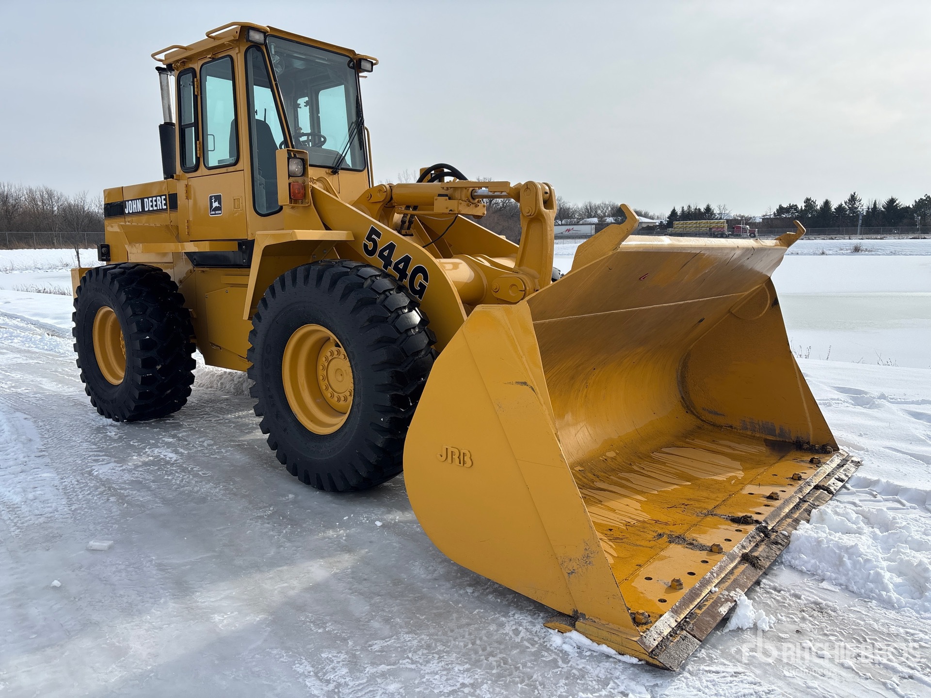 Aspect général with Image, coin avant droit
