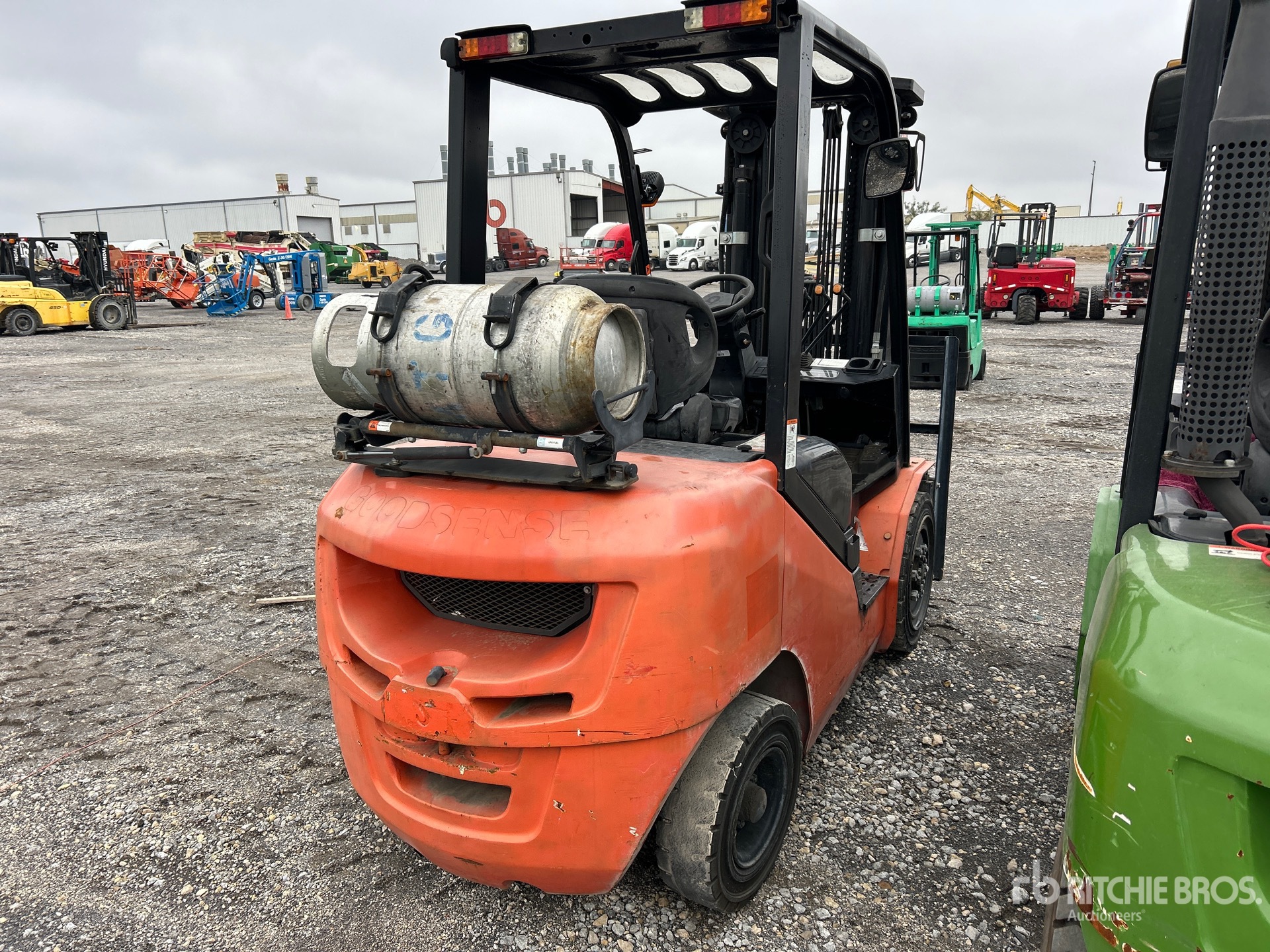 General Appearance with Picture, Right Rear Corner