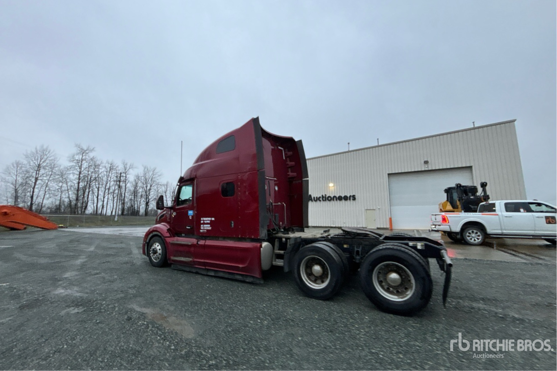 General Appearance with Bild, Ecke hinten links