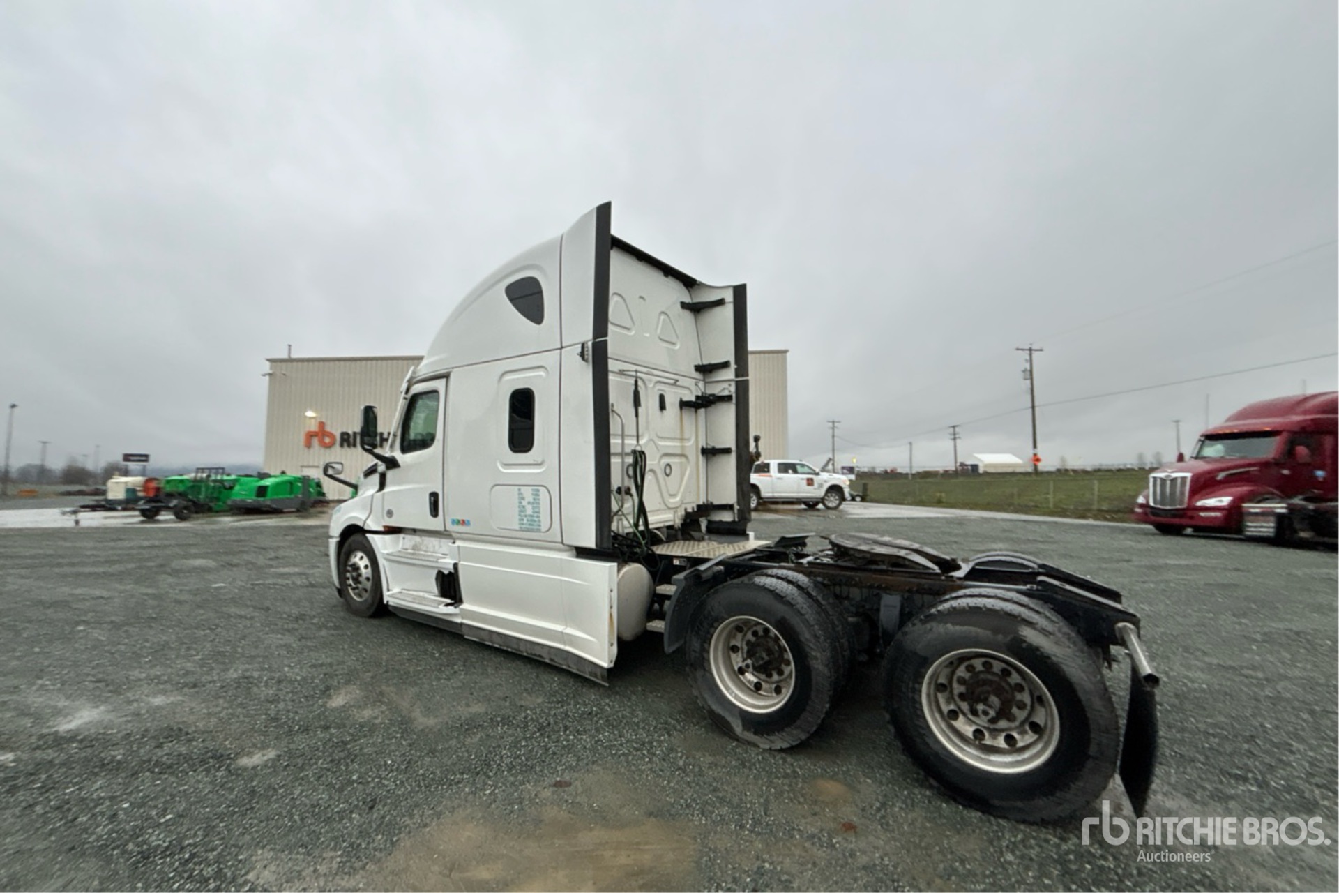 General Appearance with Bild, Ecke hinten links