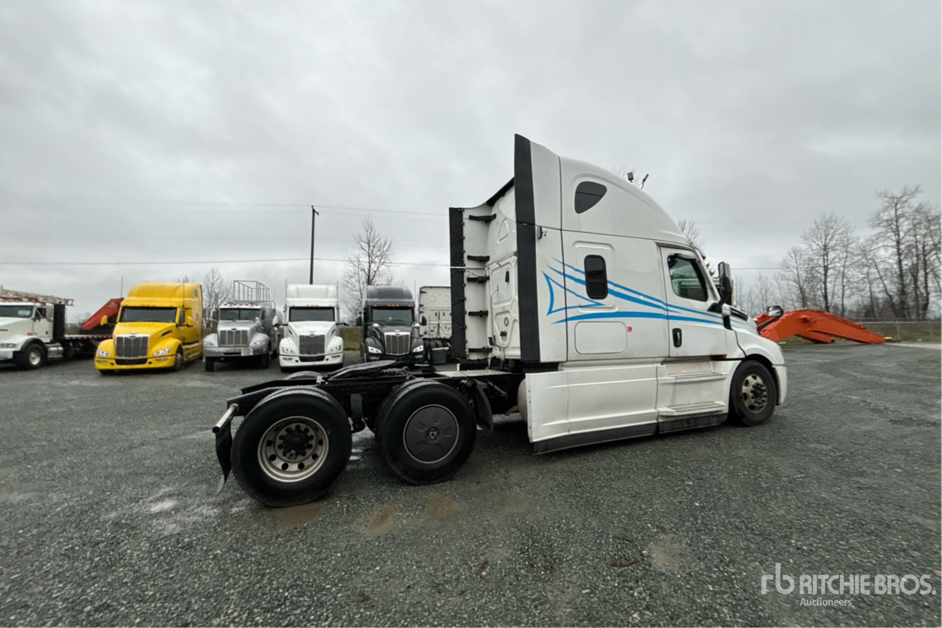 General Appearance with Bild, Ecke hinten rechts