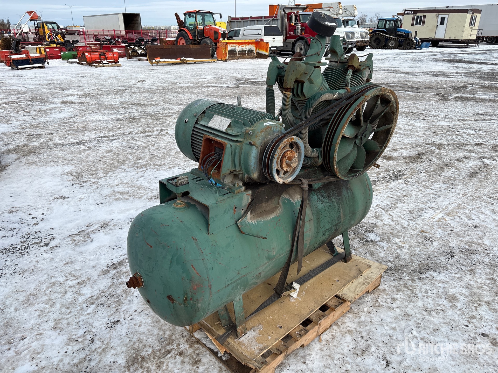 General Appearance with Imagen: esquina trasera izquierda