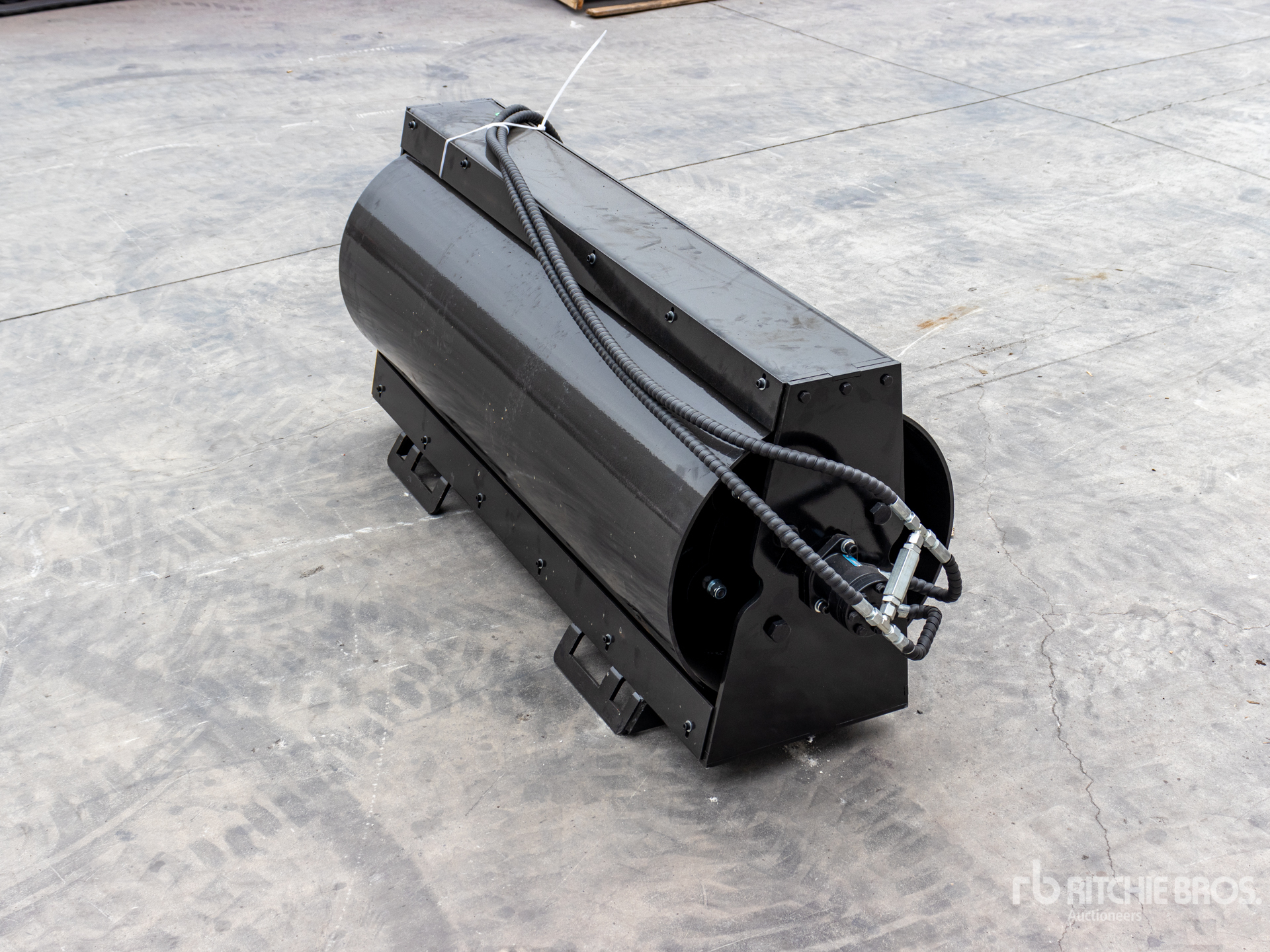 General Appearance with Bild, Ecke vorne rechts