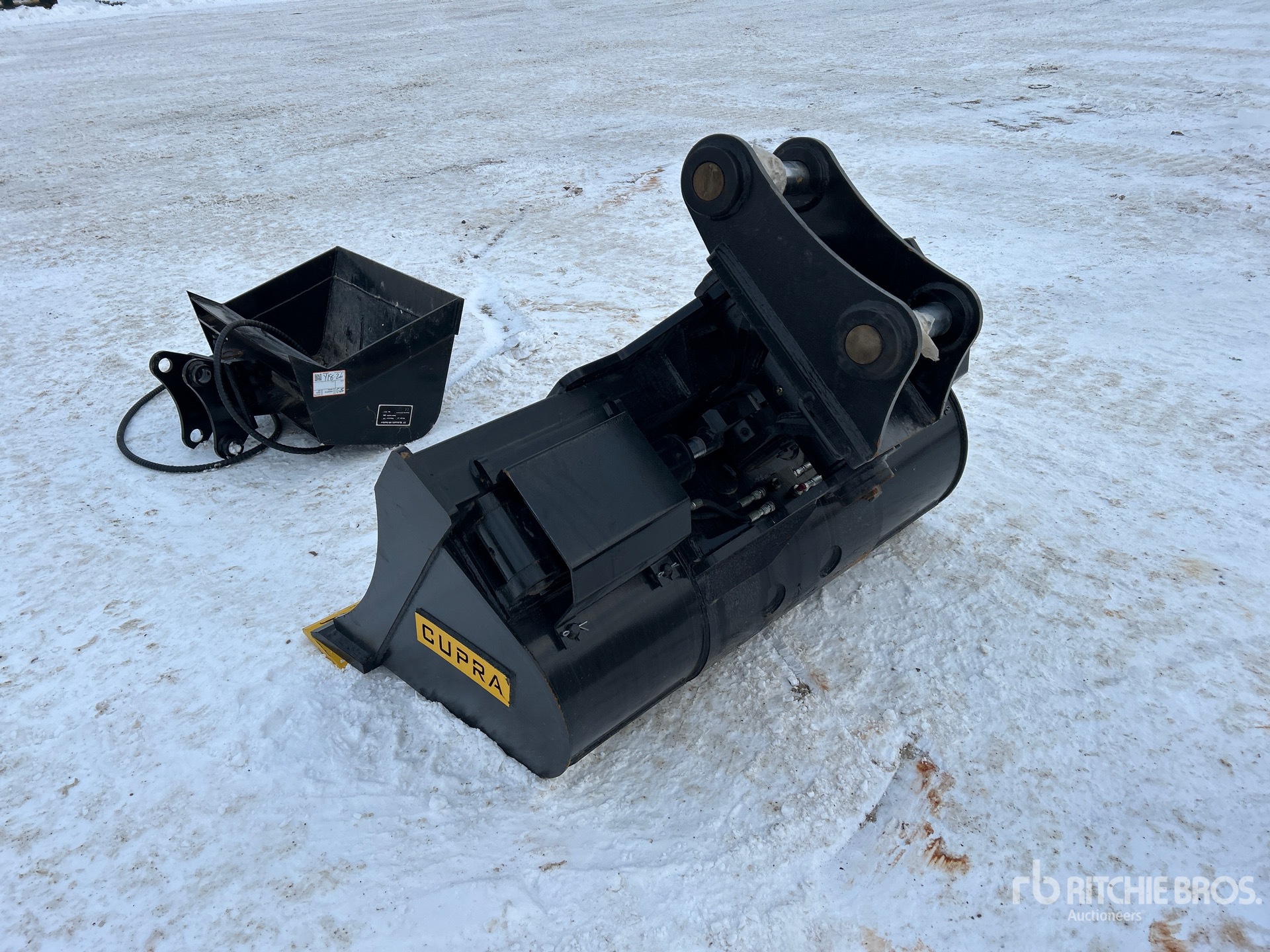 General Appearance with Bild, Ecke hinten links