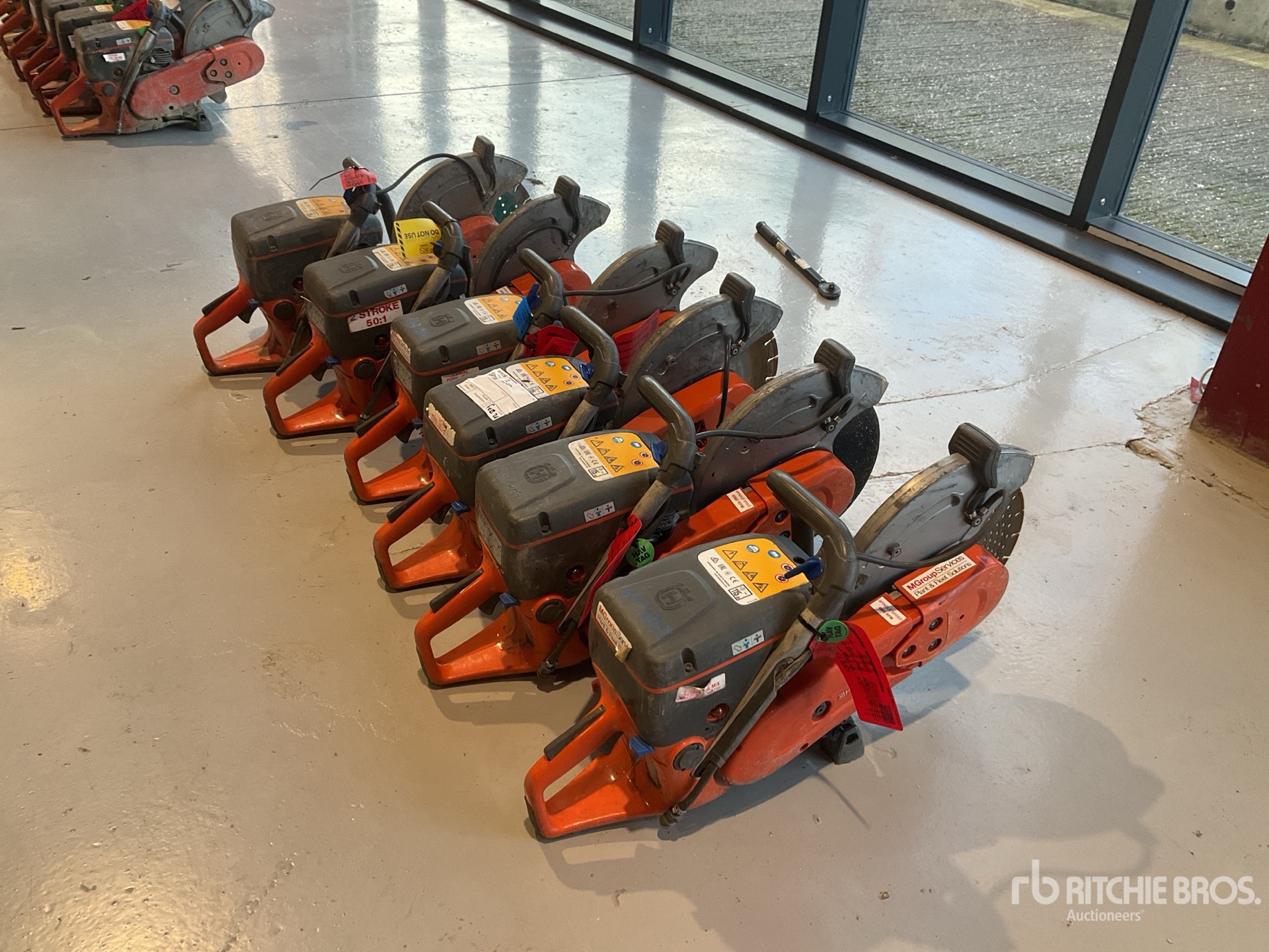 General Appearance with Bild, Ecke hinten rechts