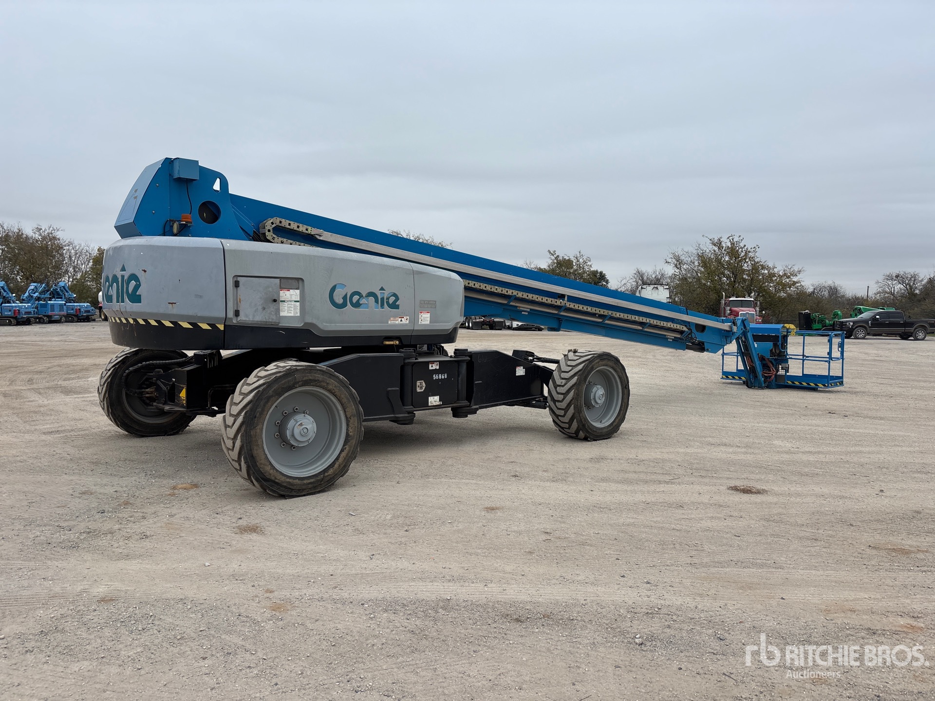 General Appearance with Foto, angolo anteriore sinistro