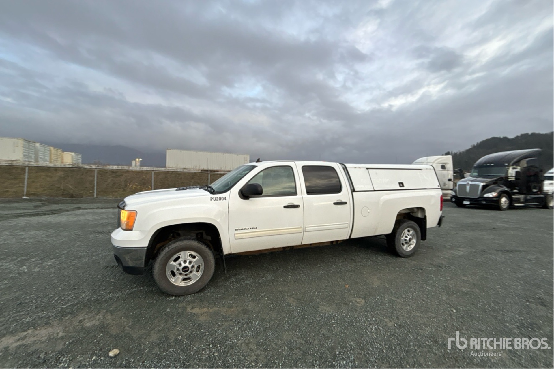 General Appearance with Picture, Left Front Corner