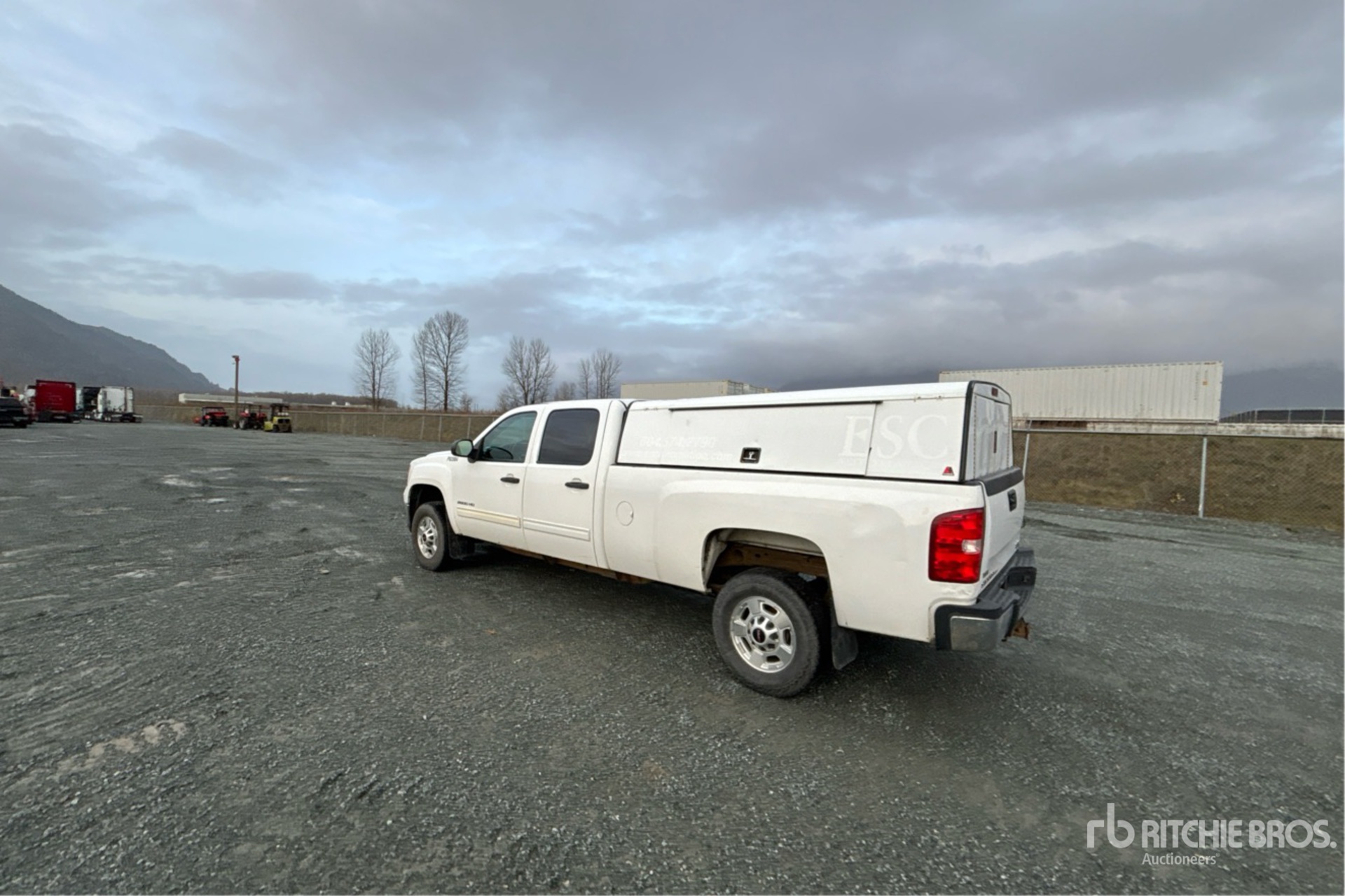 General Appearance with Picture, Left Rear Corner