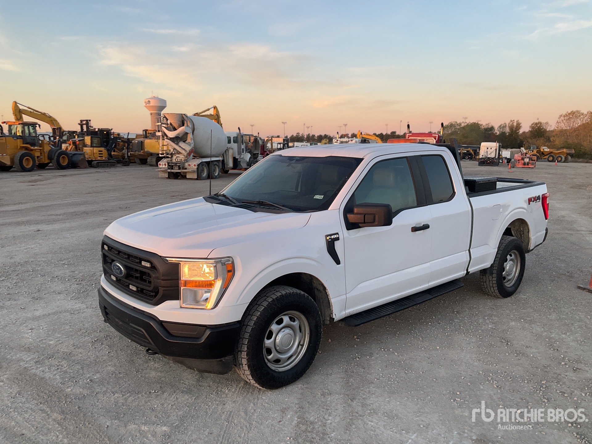 General Appearance with Picture, Left Front Corner