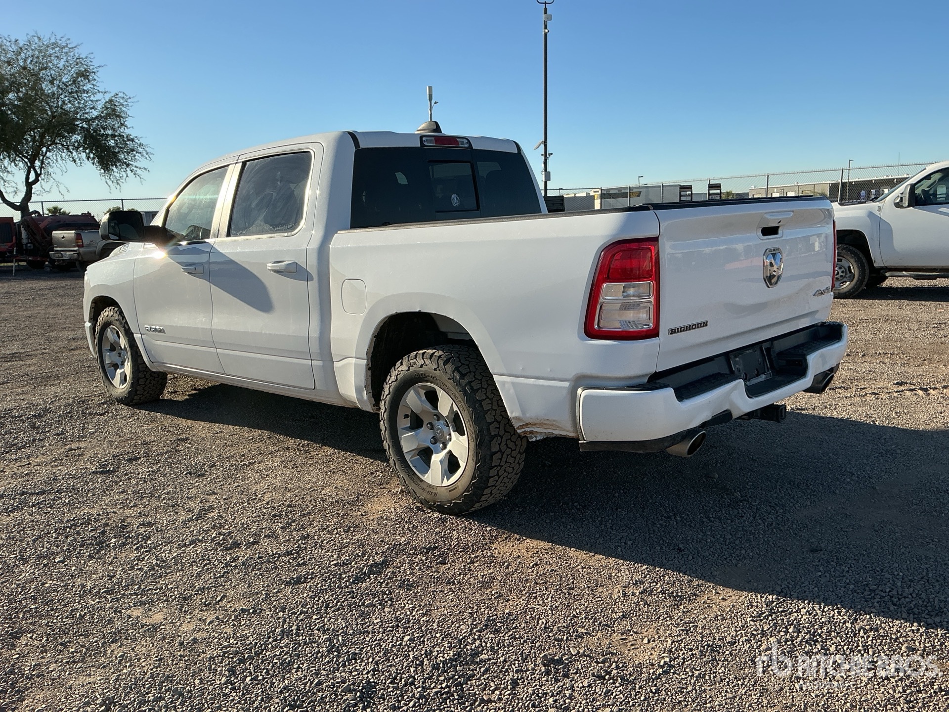 General Appearance with Picture, Left Rear Corner