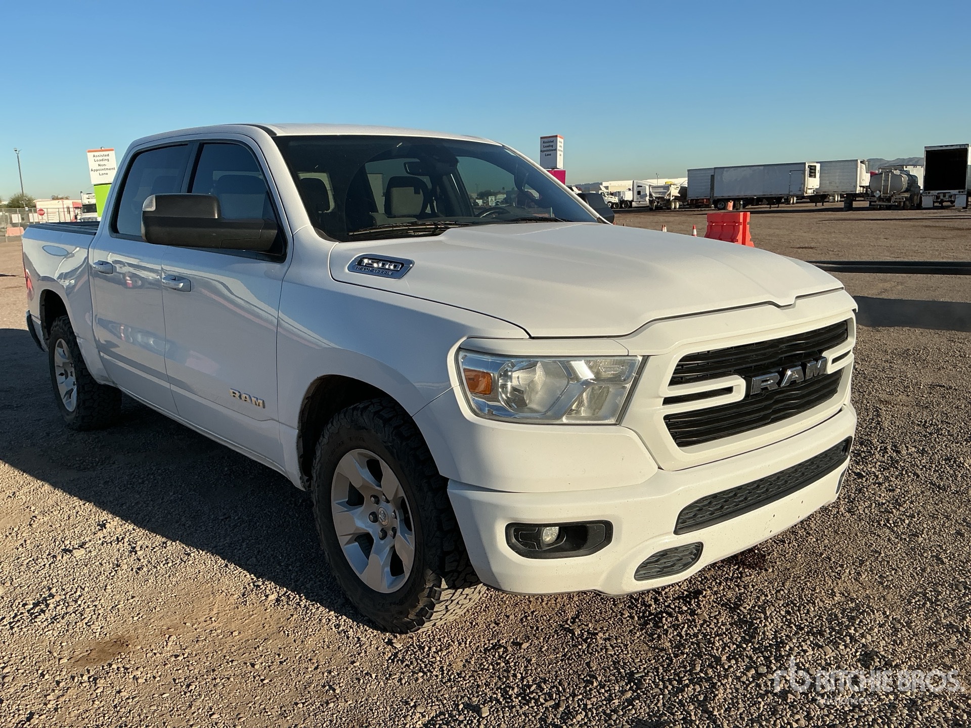 General Appearance with Picture, Right Front Corner