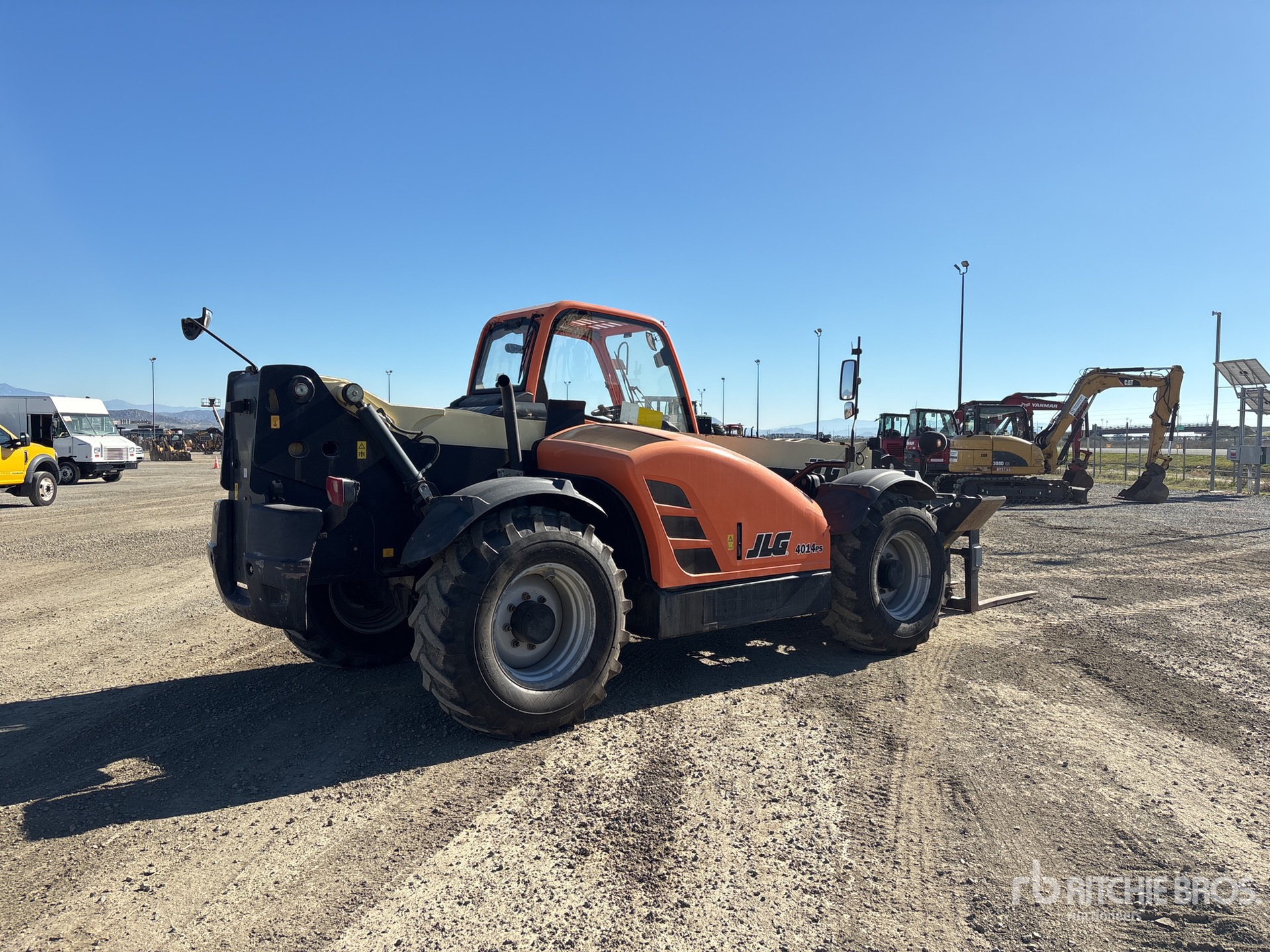 General Appearance with Bild, Ecke hinten rechts