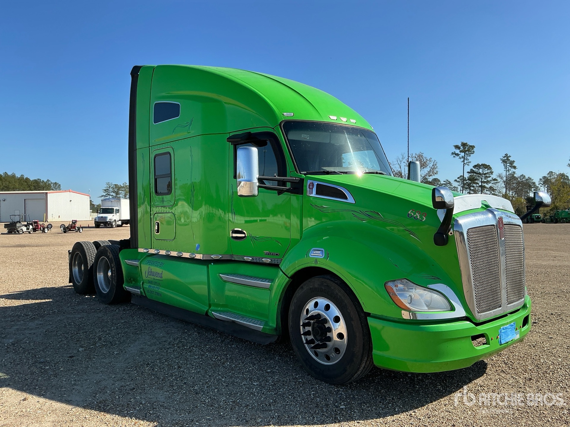 General Appearance with Picture, Right Front Corner