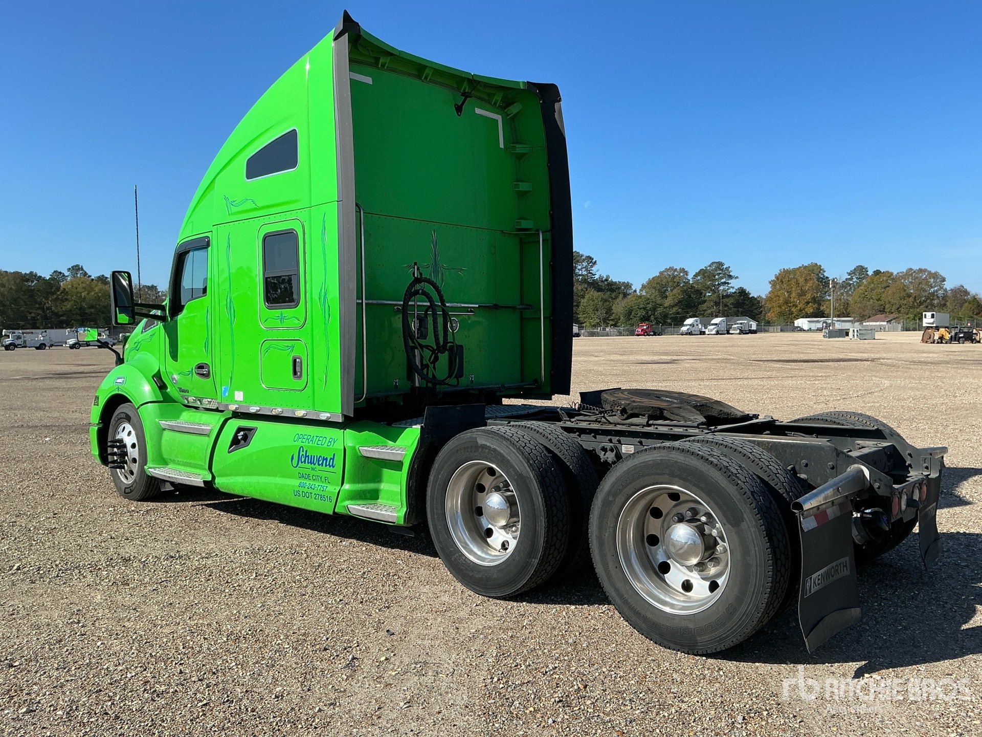 General Appearance with Picture, Left Rear Corner