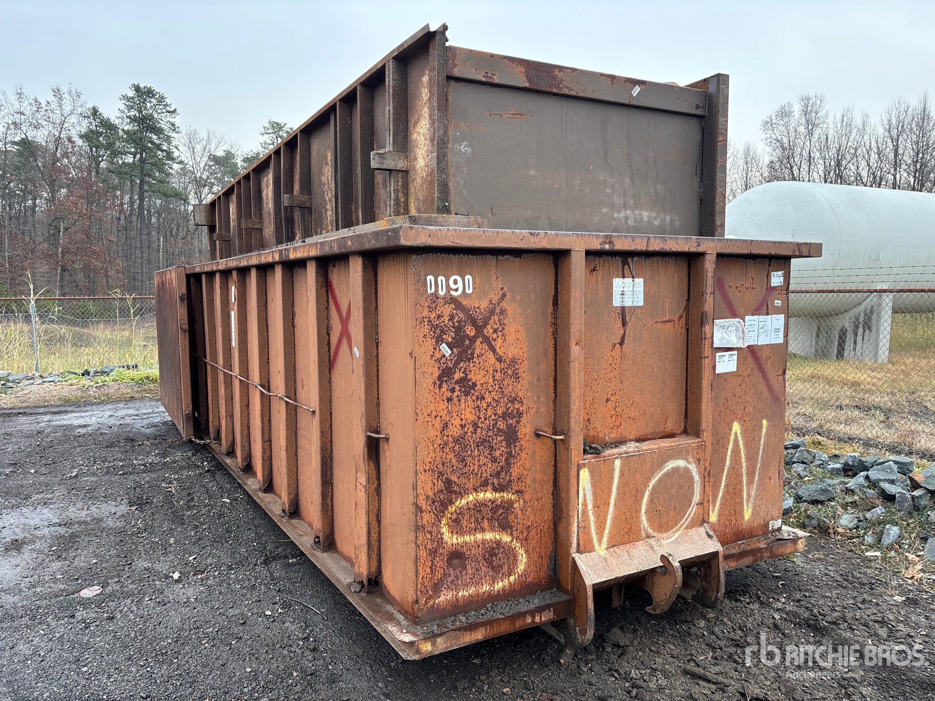 General Appearance with Bild, Ecke vorne rechts