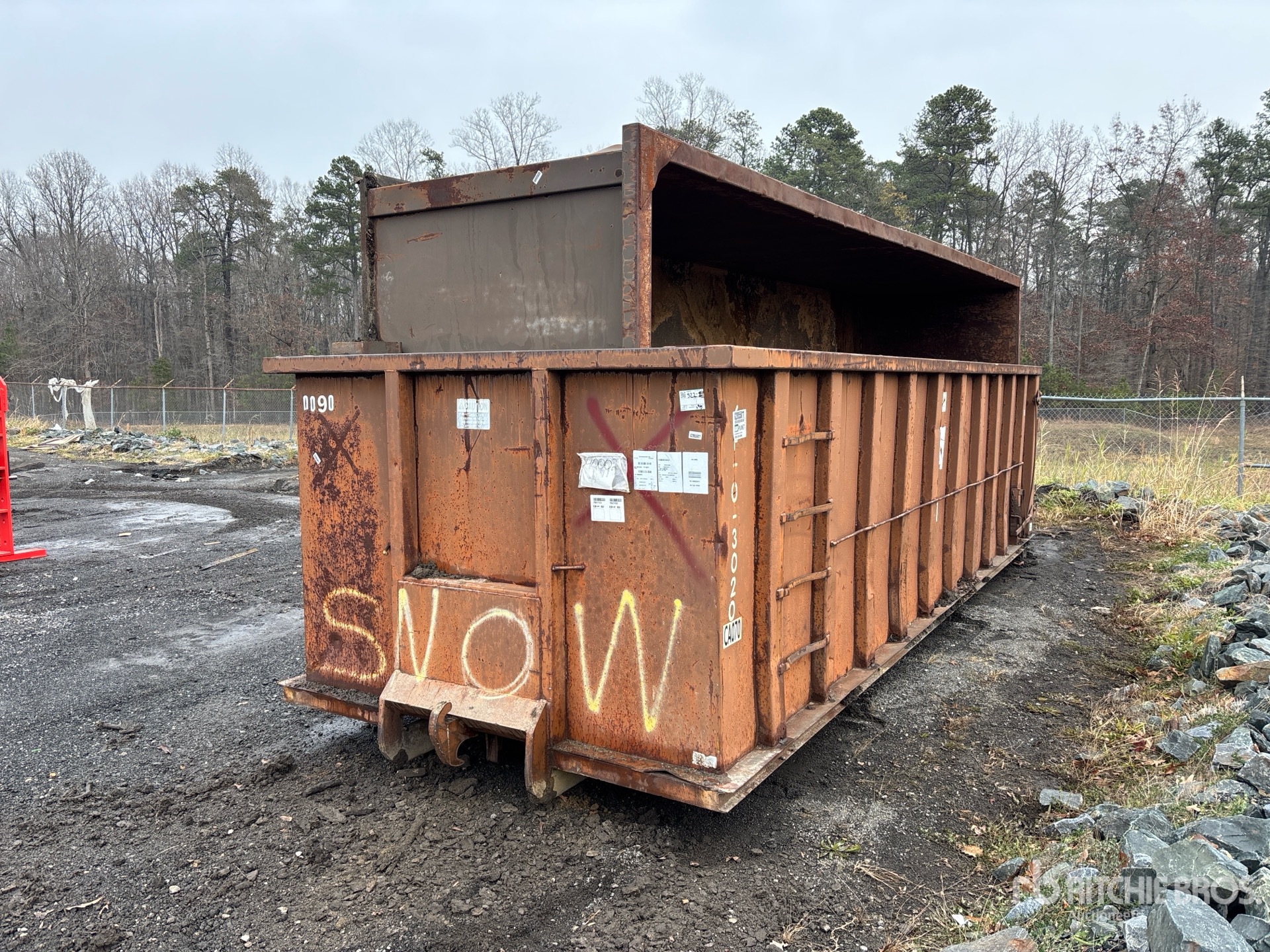 General Appearance with Bild, Ecke vorne links