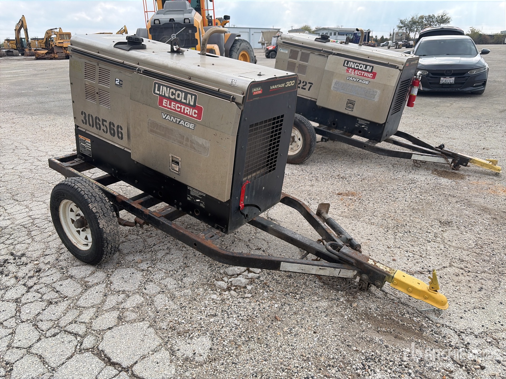 General Appearance with Picture, Right Front Corner