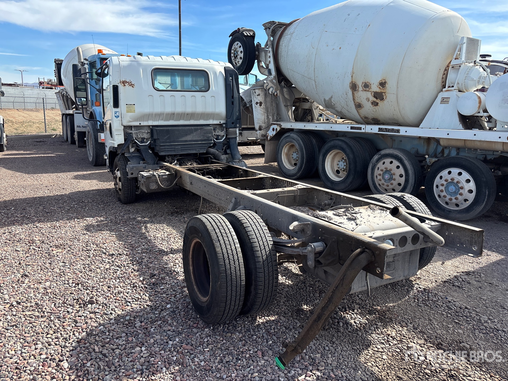 Aspect général with Image, coin arrière gauche