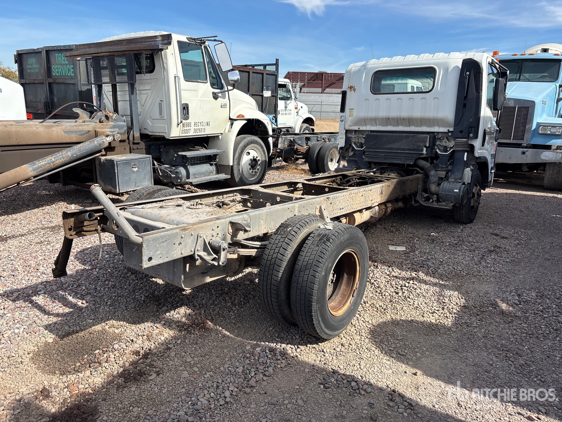 Aspect général with Image, coin arrière droit