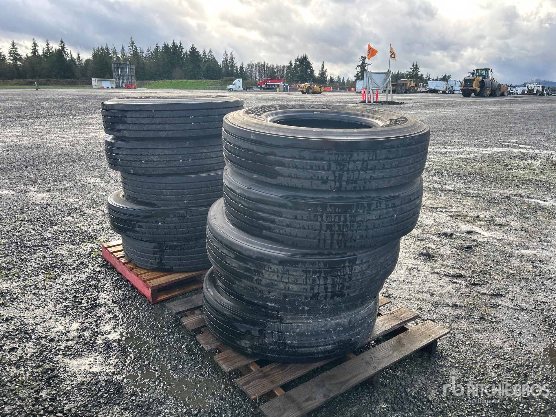 Aspect général with Image, coin arrière droit