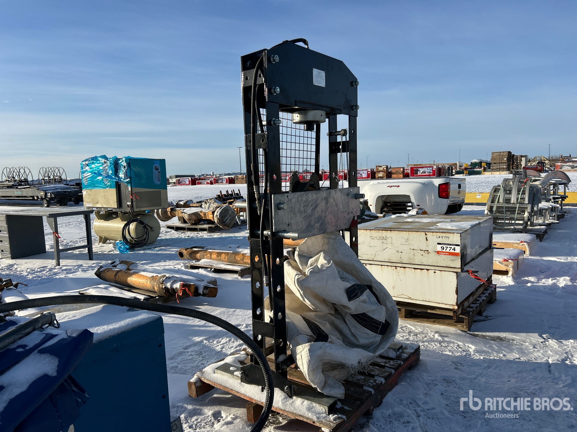 General Appearance with Picture, Left Rear Corner