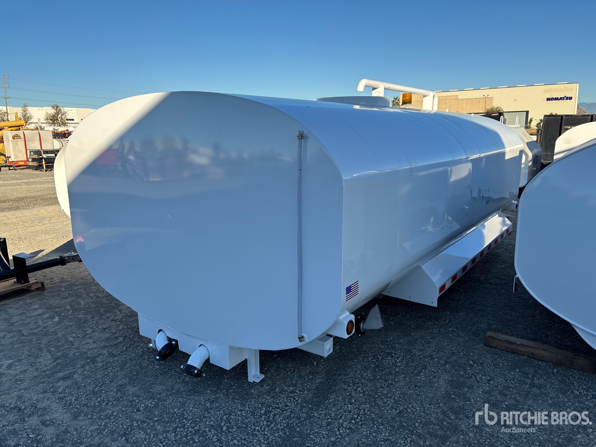 General Appearance with Bild, Ecke vorne links