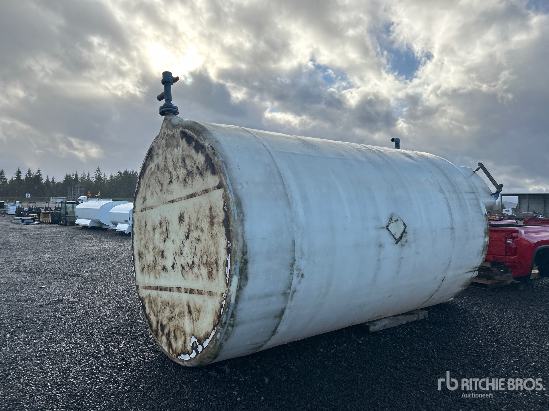 Aspect général with Image, coin arrière droit