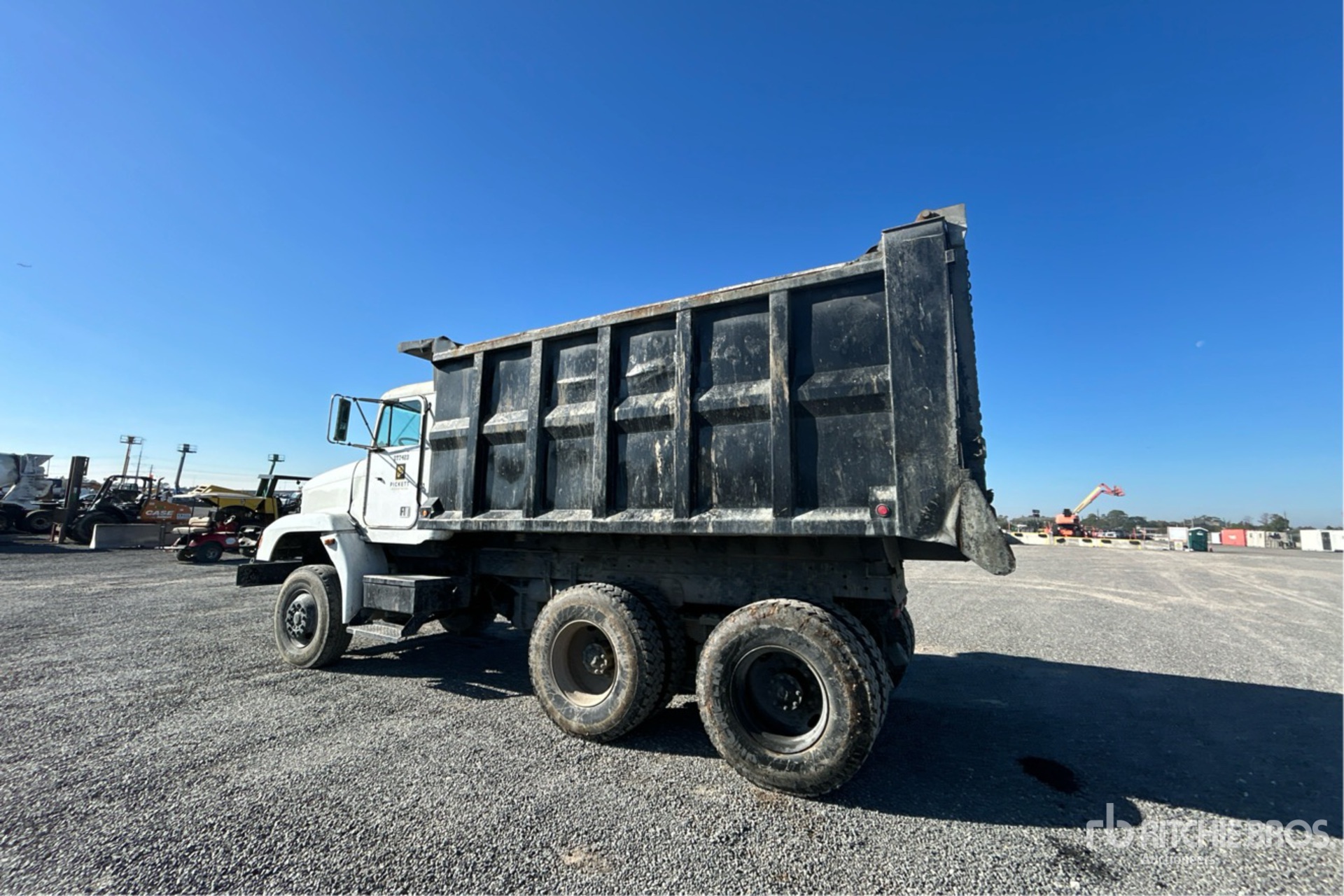 General Appearance with Imagen: esquina trasera izquierda