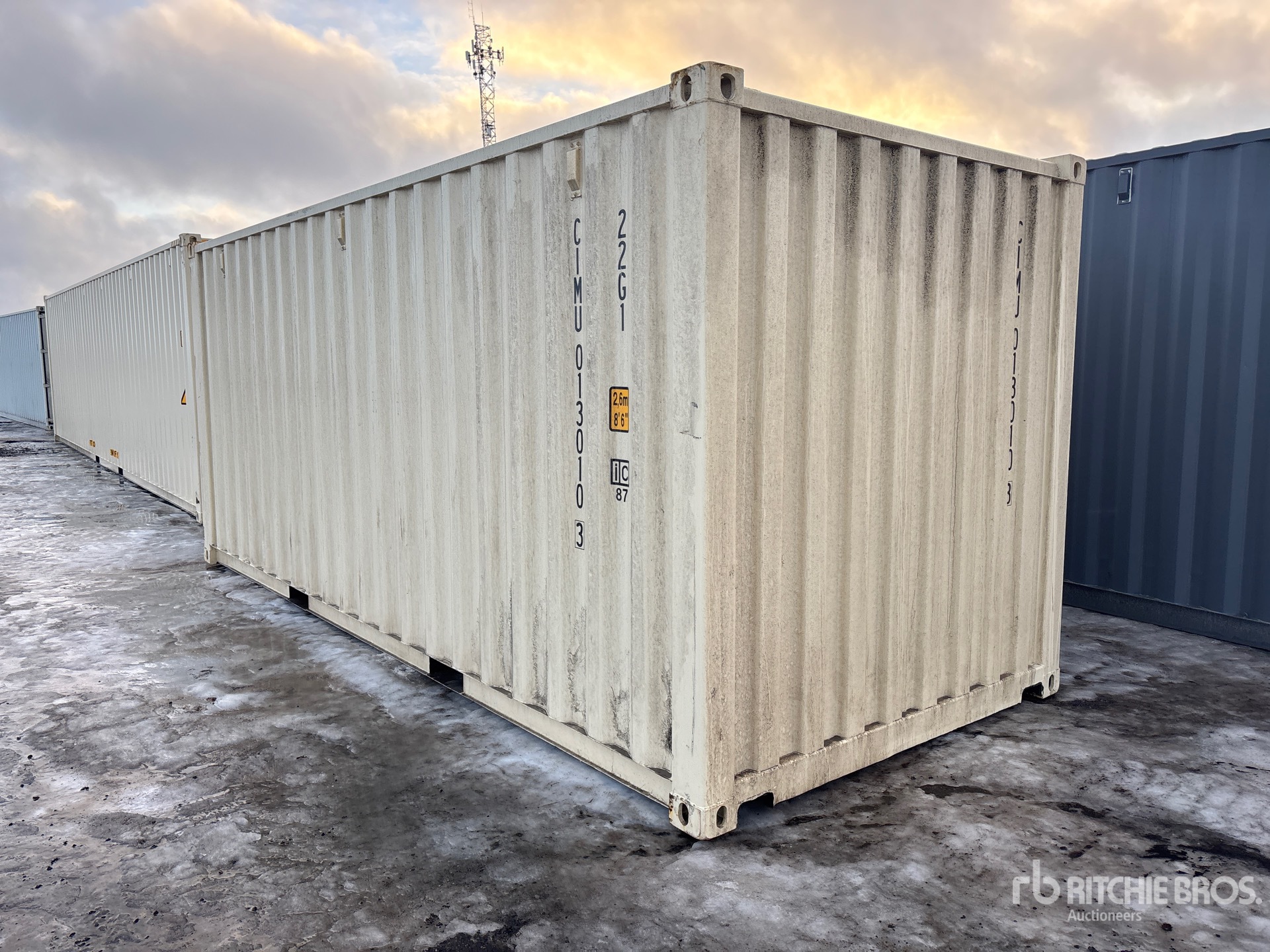 Aspect général with Image, coin arrière droit