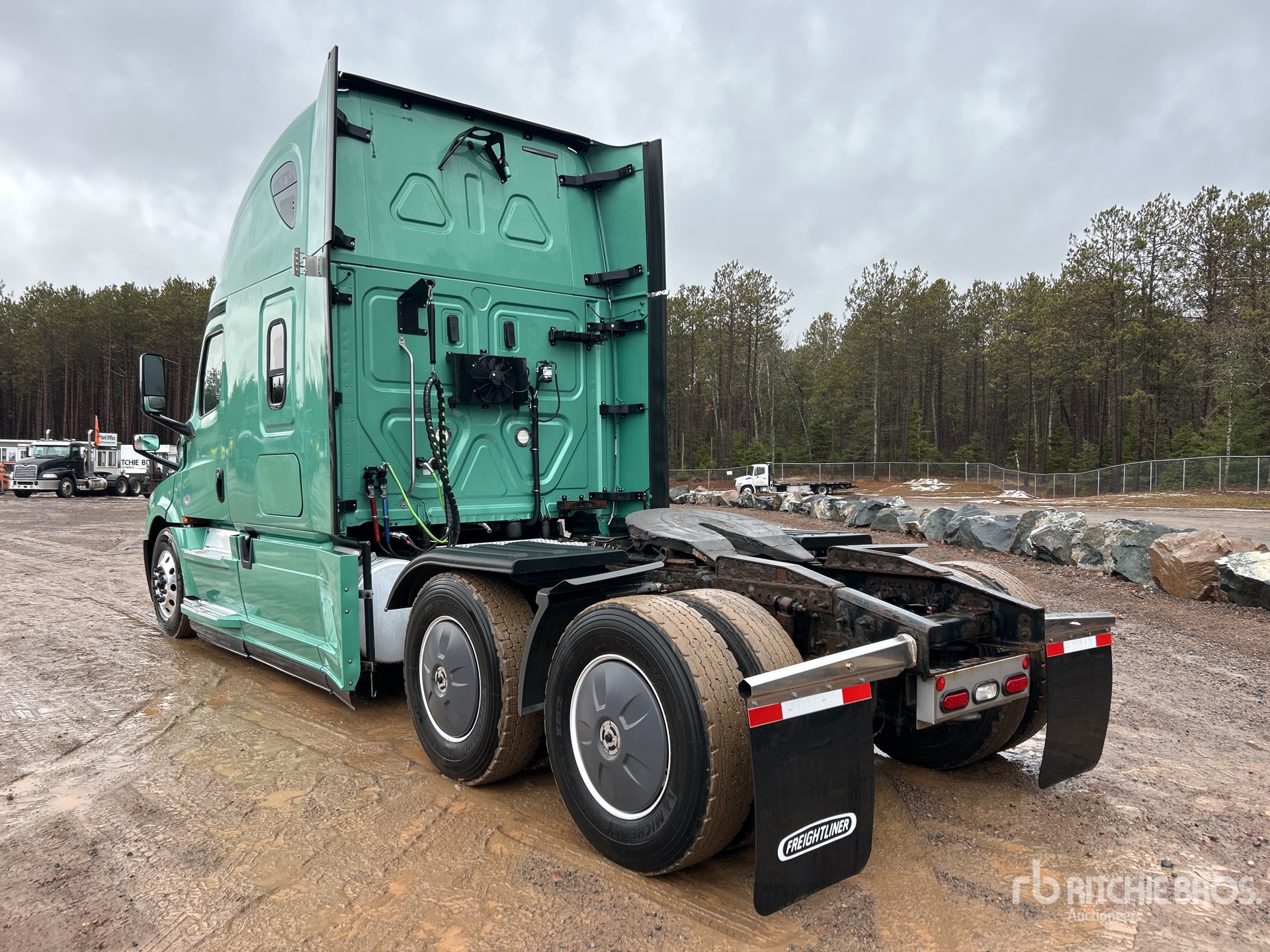 General Appearance with Picture, Left Rear Corner