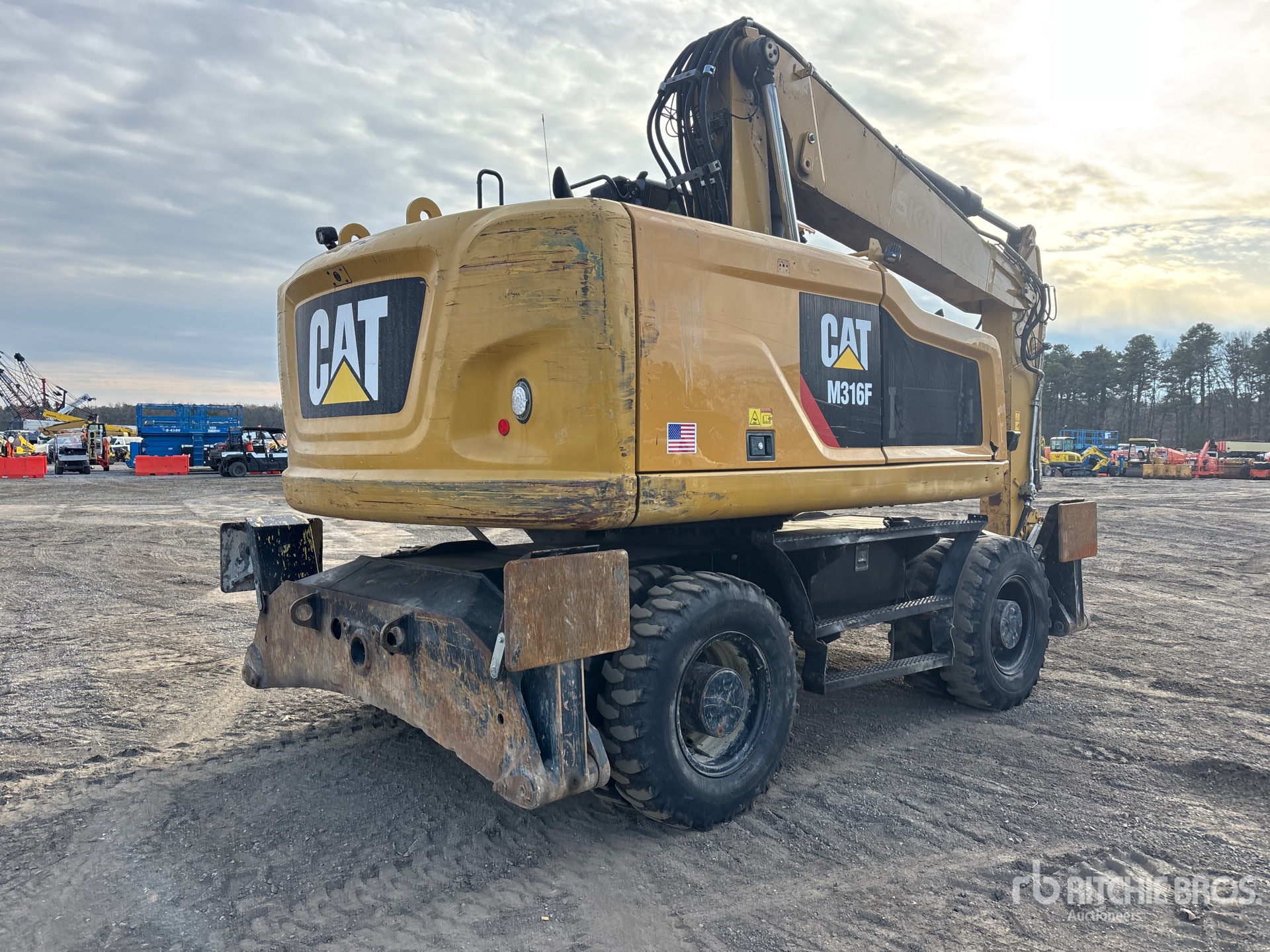 General Appearance with Imagen: esquina trasera derecha