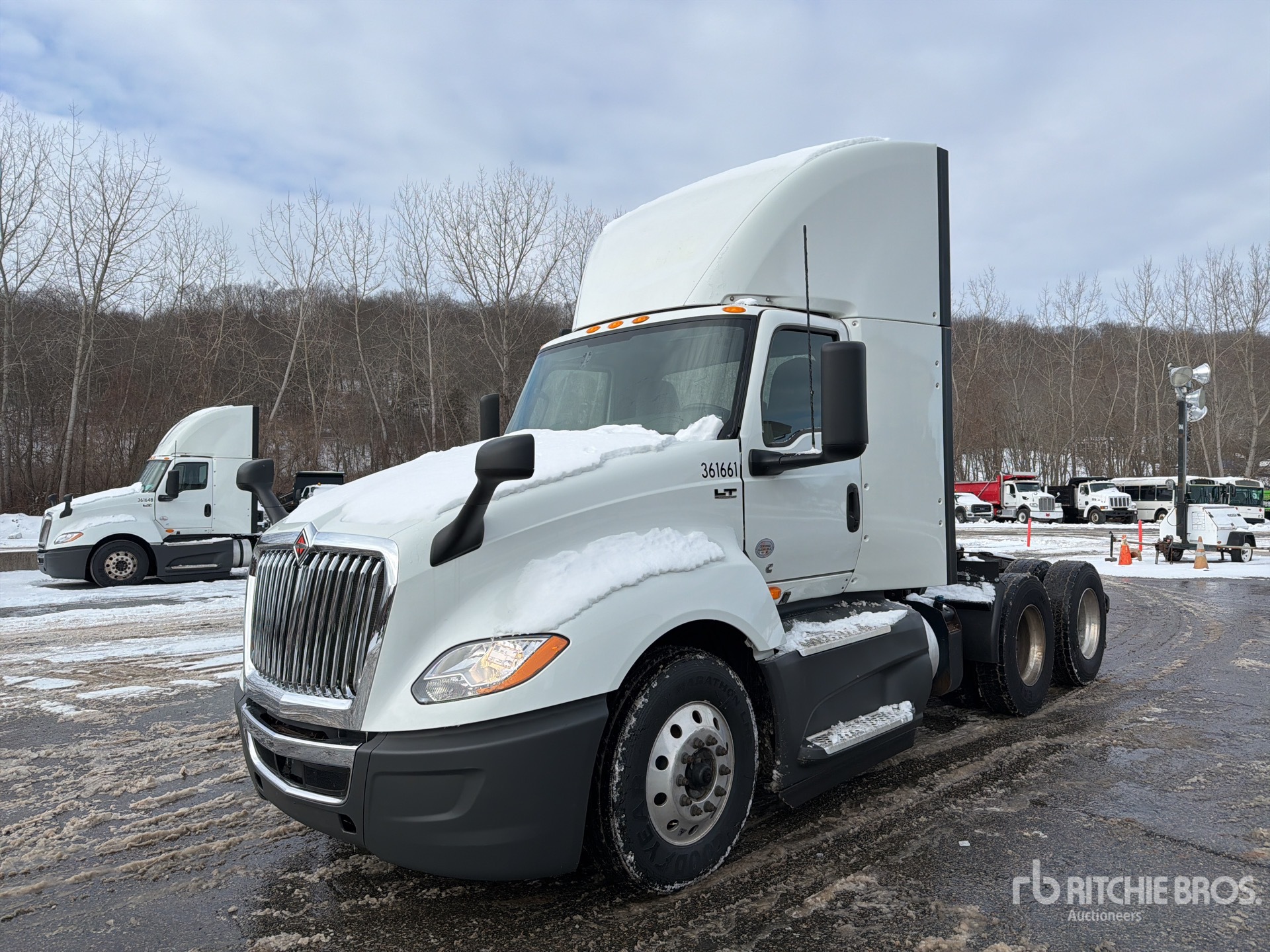 General Appearance with Picture, Left Front Corner