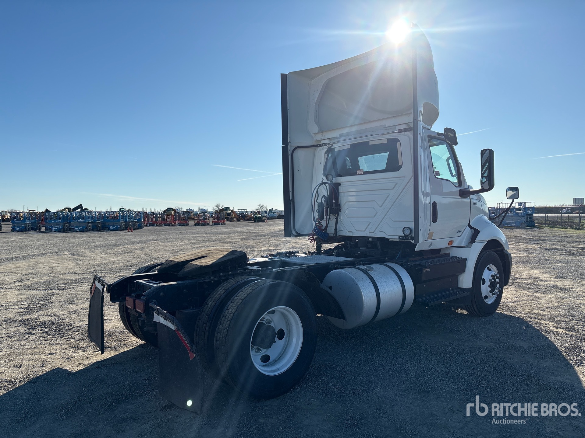 General Appearance with Imagen: esquina trasera derecha