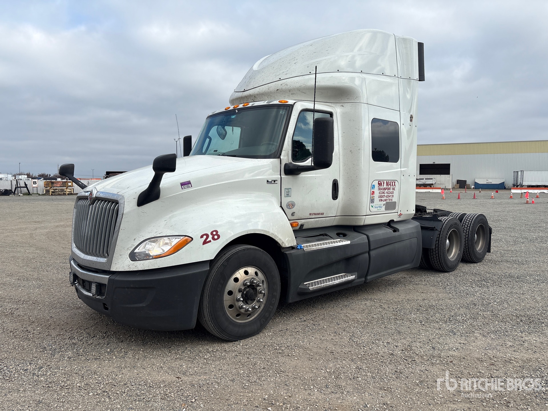 Aspect général with Image, coin avant gauche