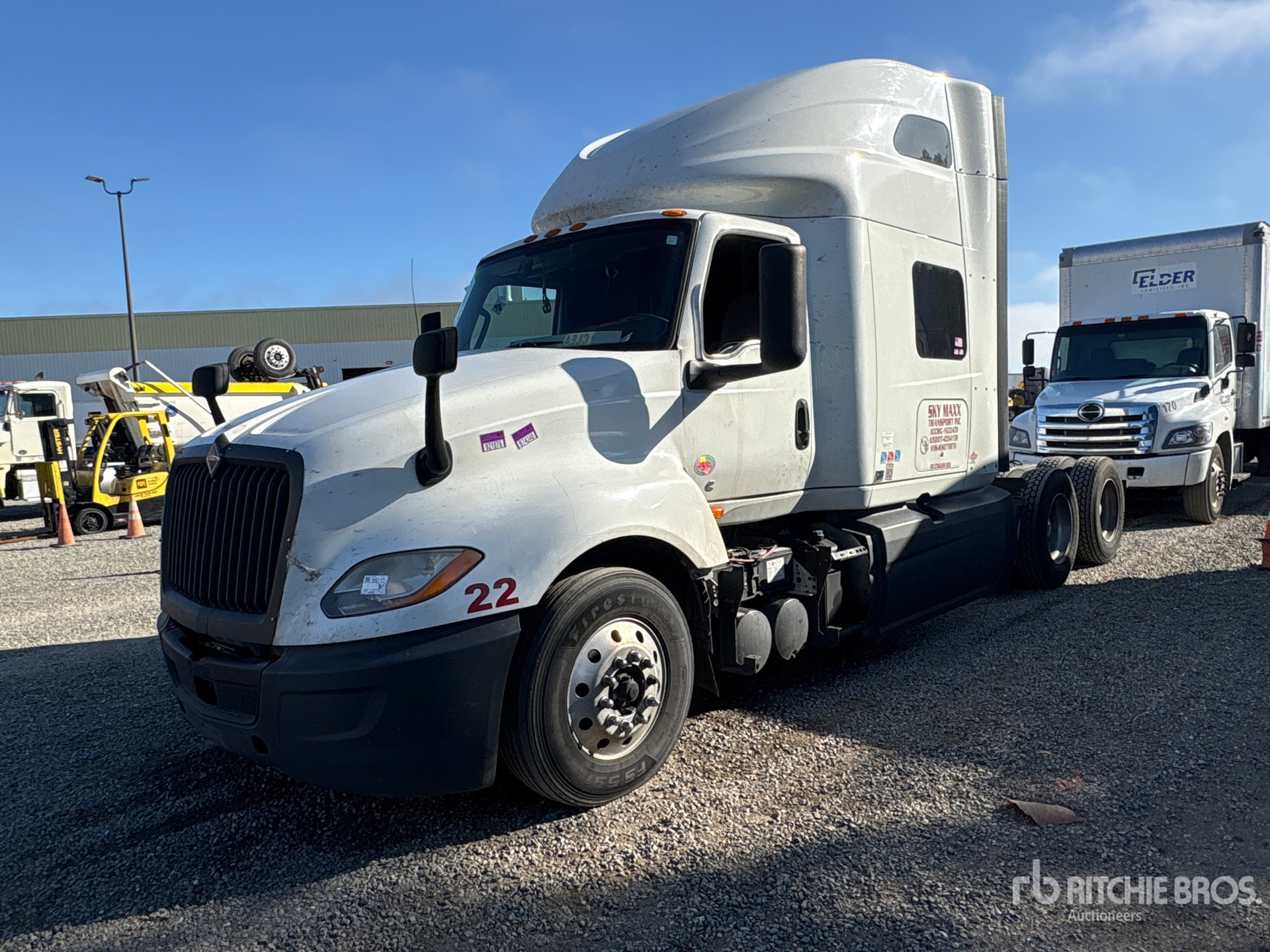 Aspect général with Image, coin avant gauche