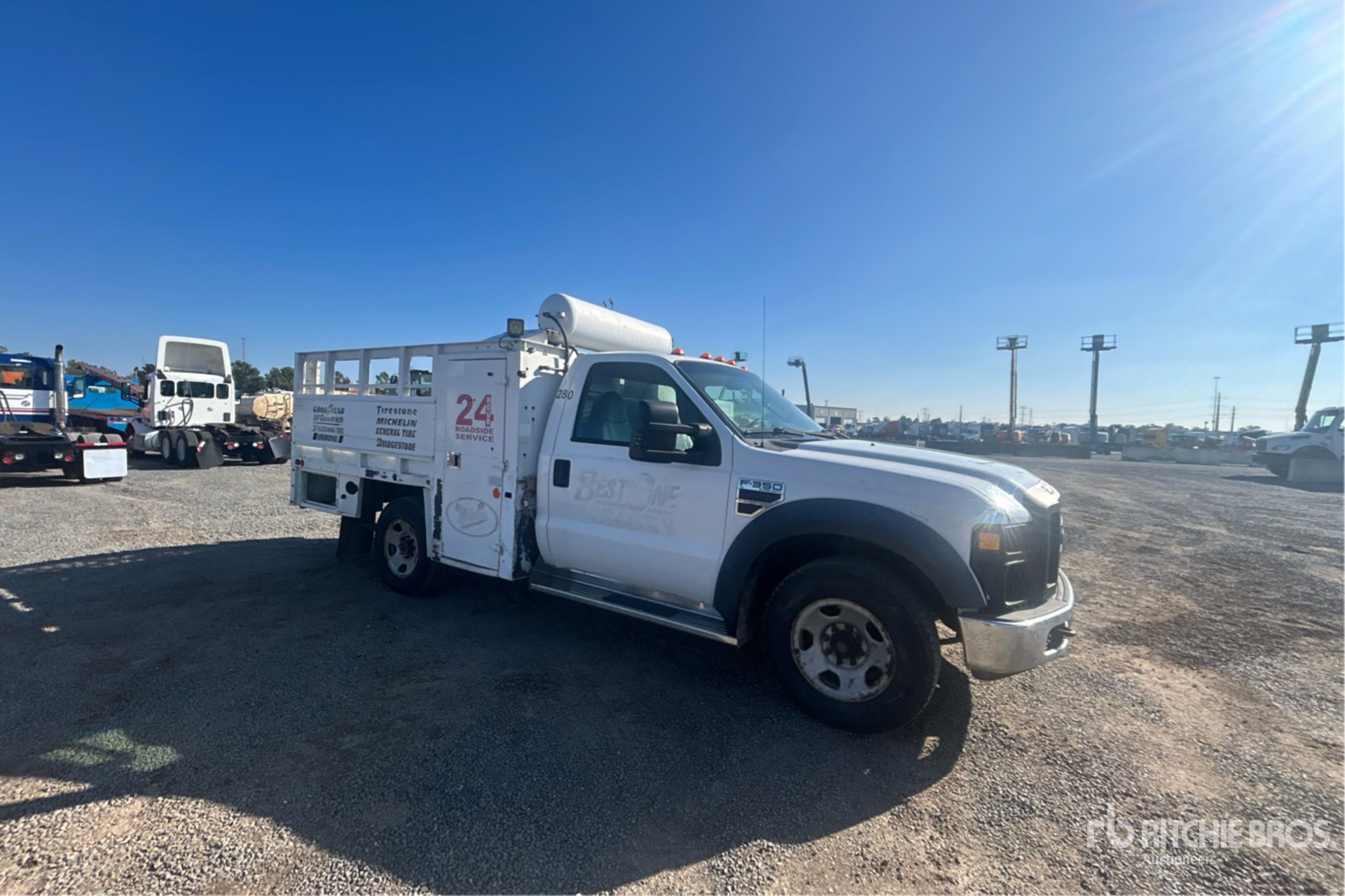 General Appearance with Picture, Right Front Corner