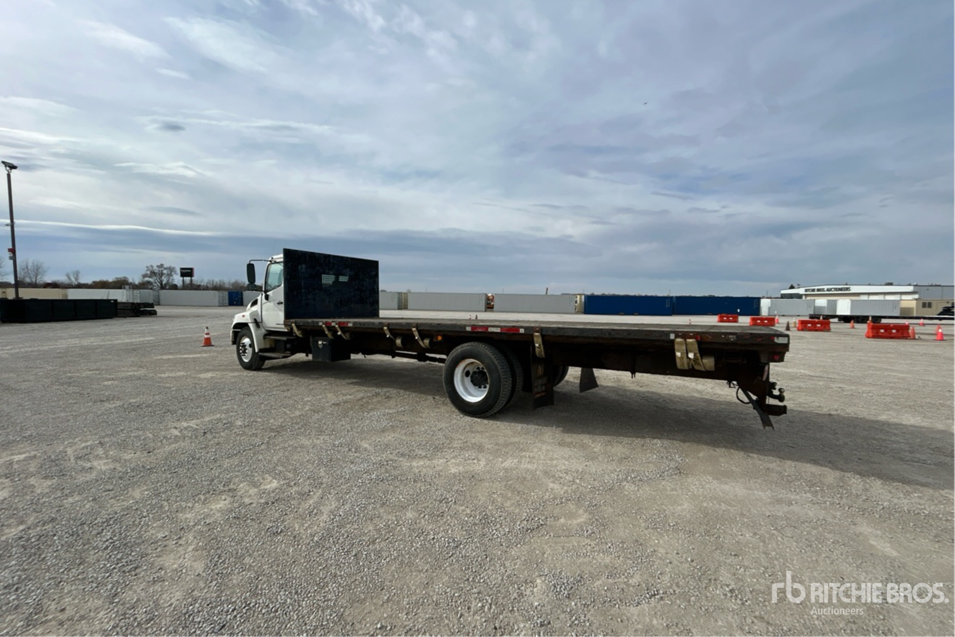 General Appearance with Bild, Ecke hinten links