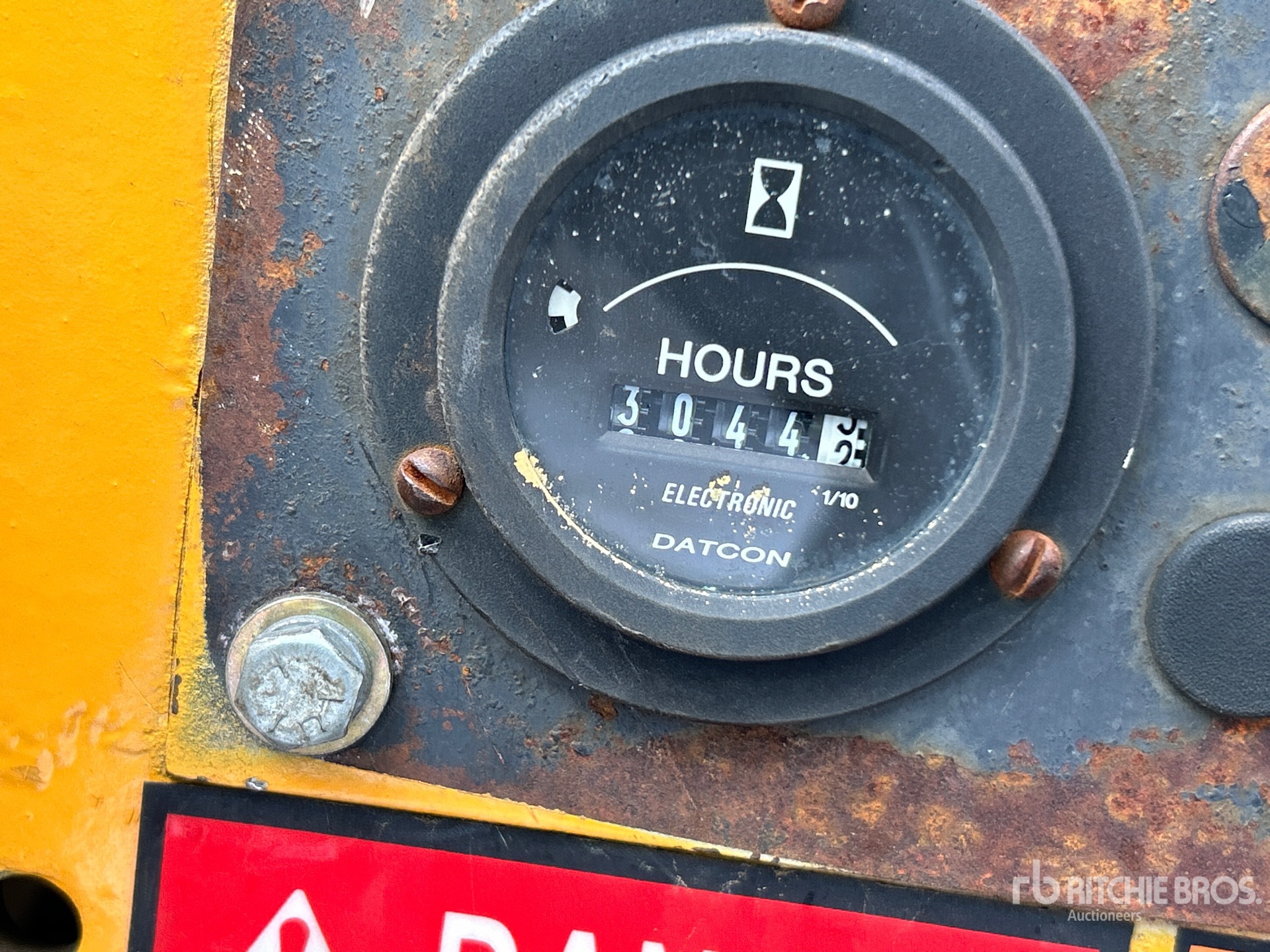 General Appearance with Hour Meter / Odometer