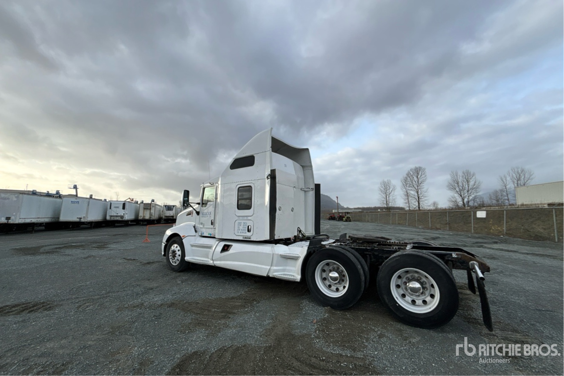 General Appearance with Picture, Left Rear Corner