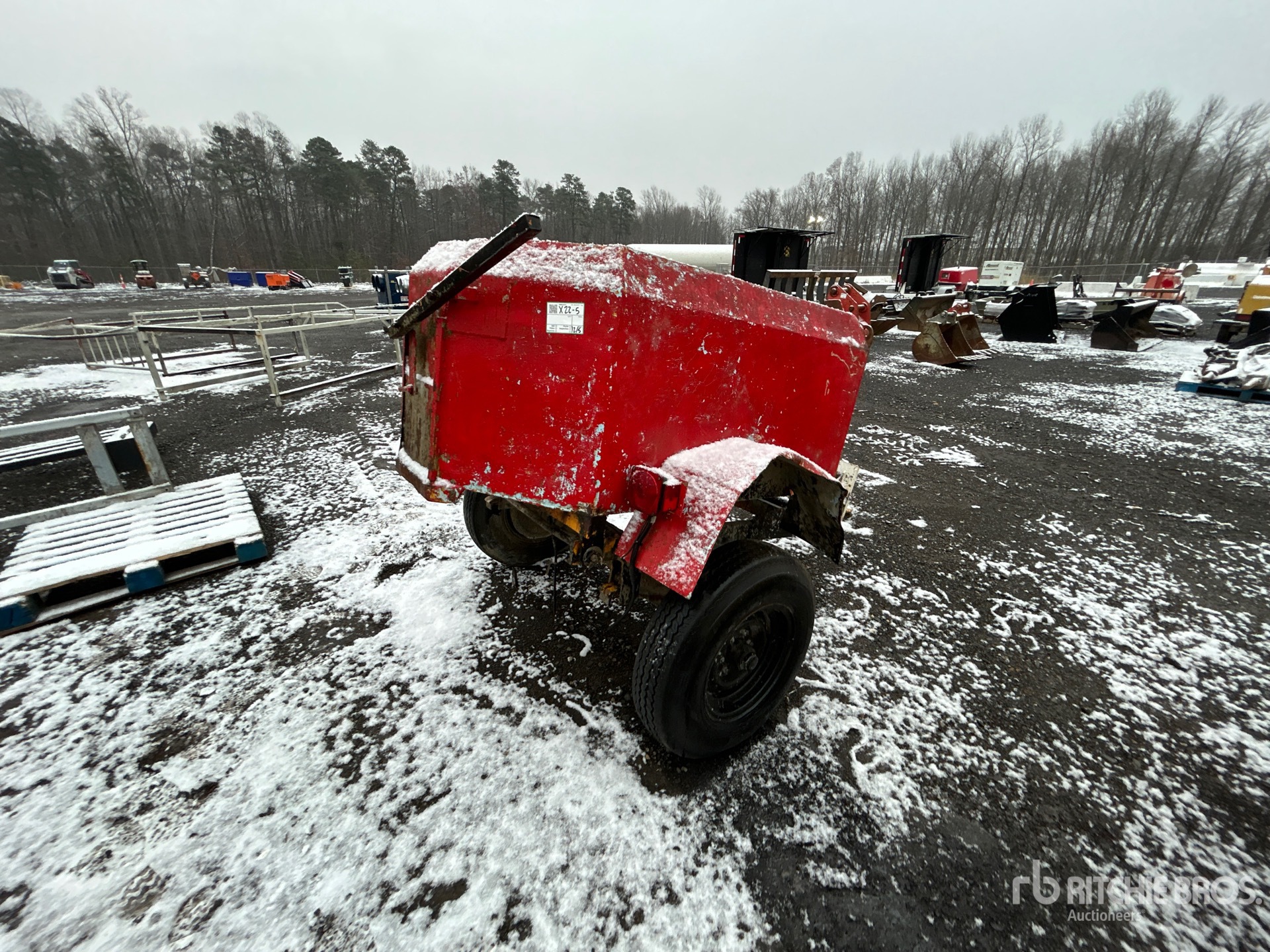 General Appearance with Picture, Right Rear Corner