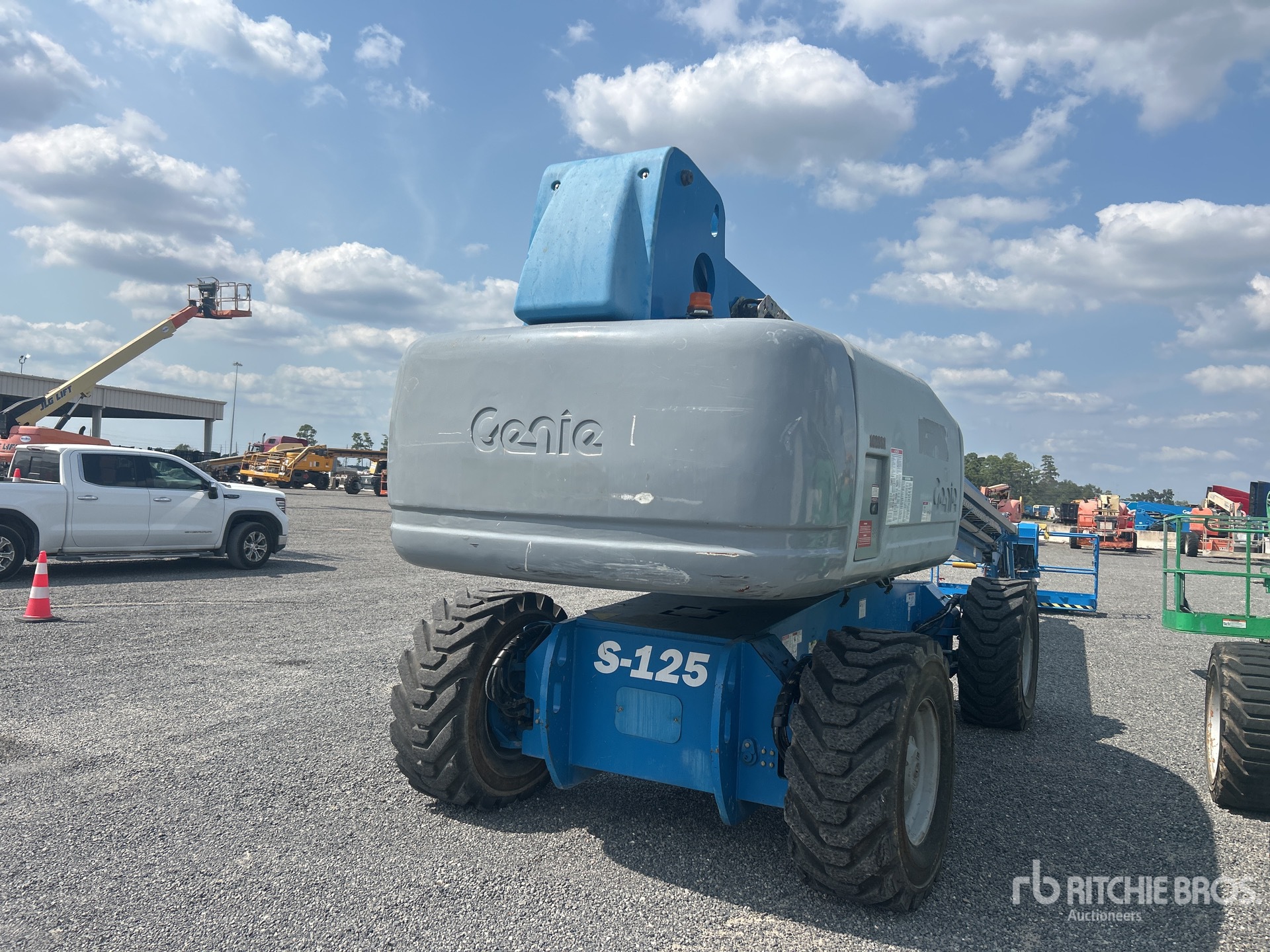 Aspect général with Image, coin arrière droit