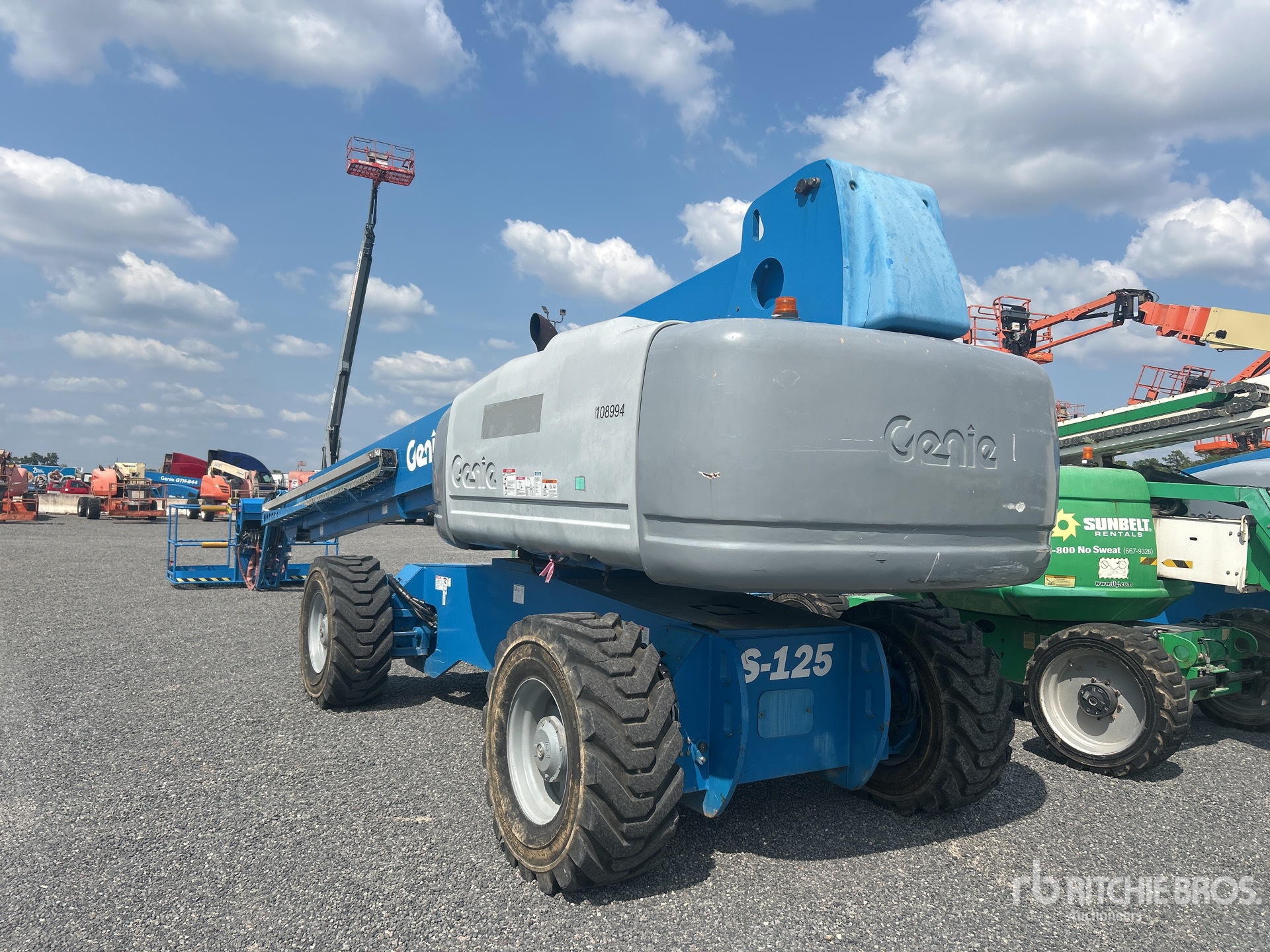 Aspect général with Image, coin arrière gauche