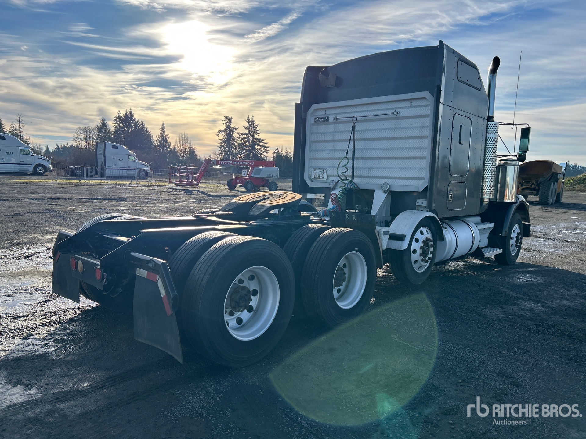 General Appearance with Image, coin arrière droit