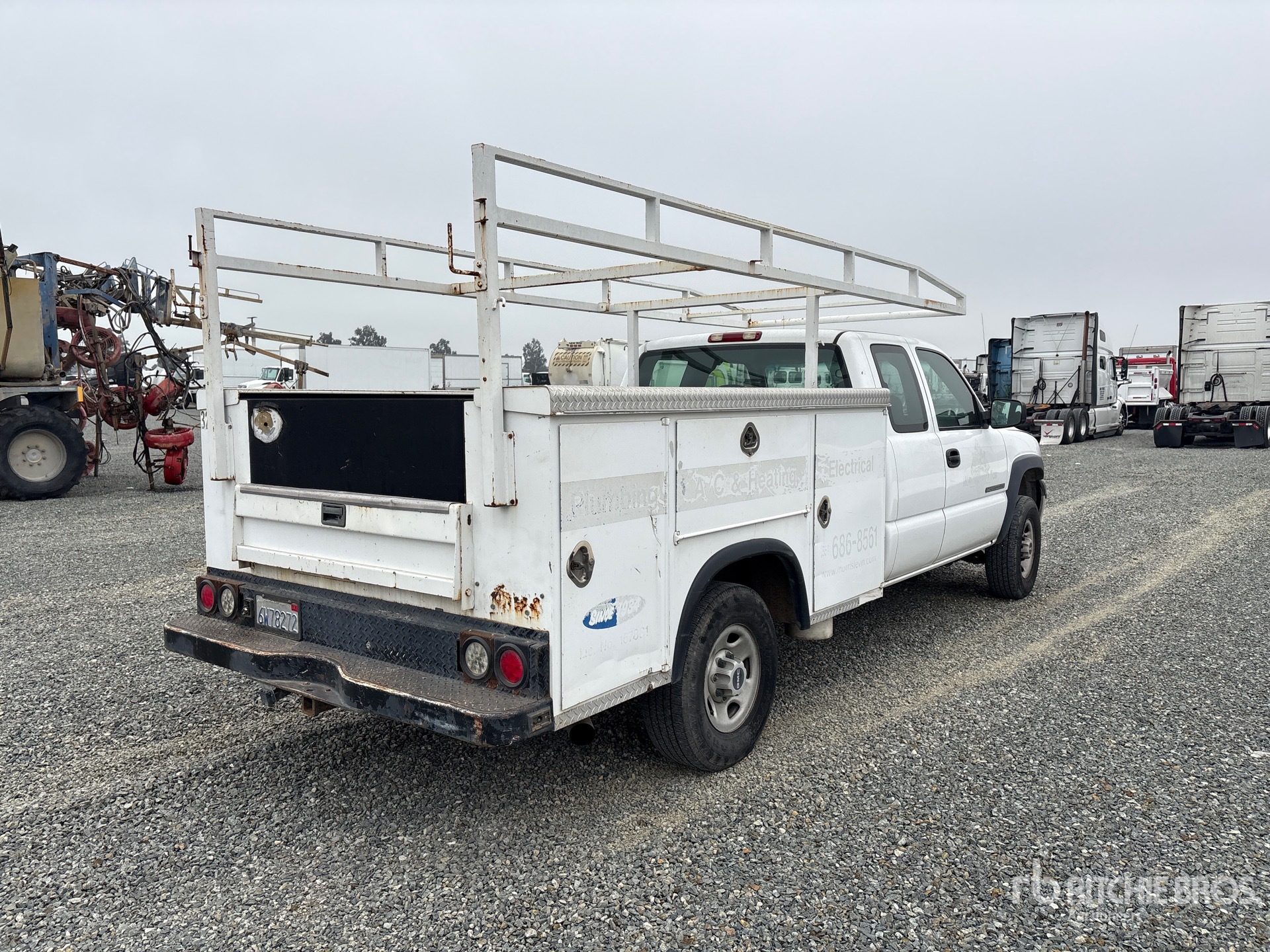 General Appearance with Picture, Right Rear Corner