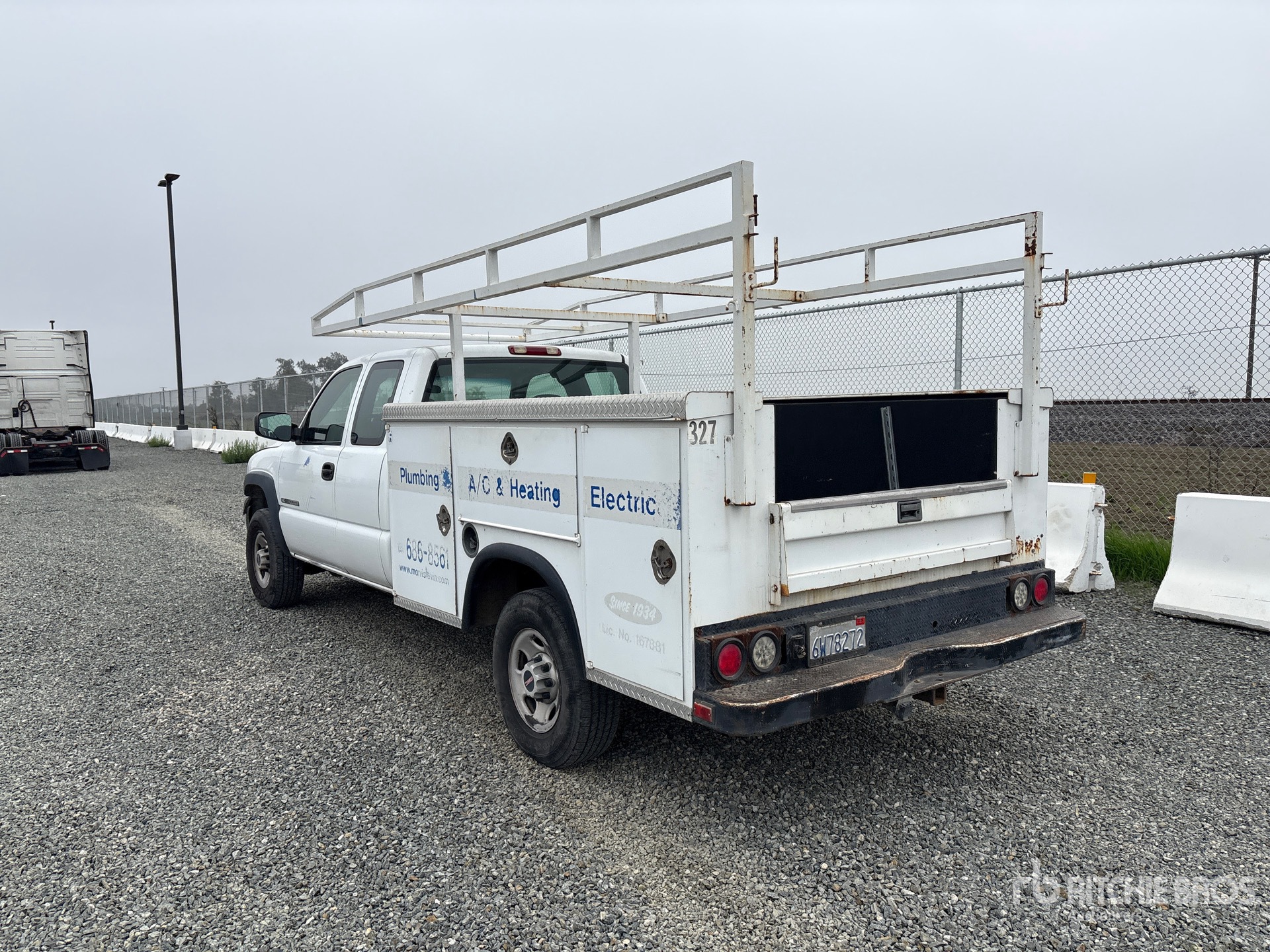 General Appearance with Picture, Left Rear Corner