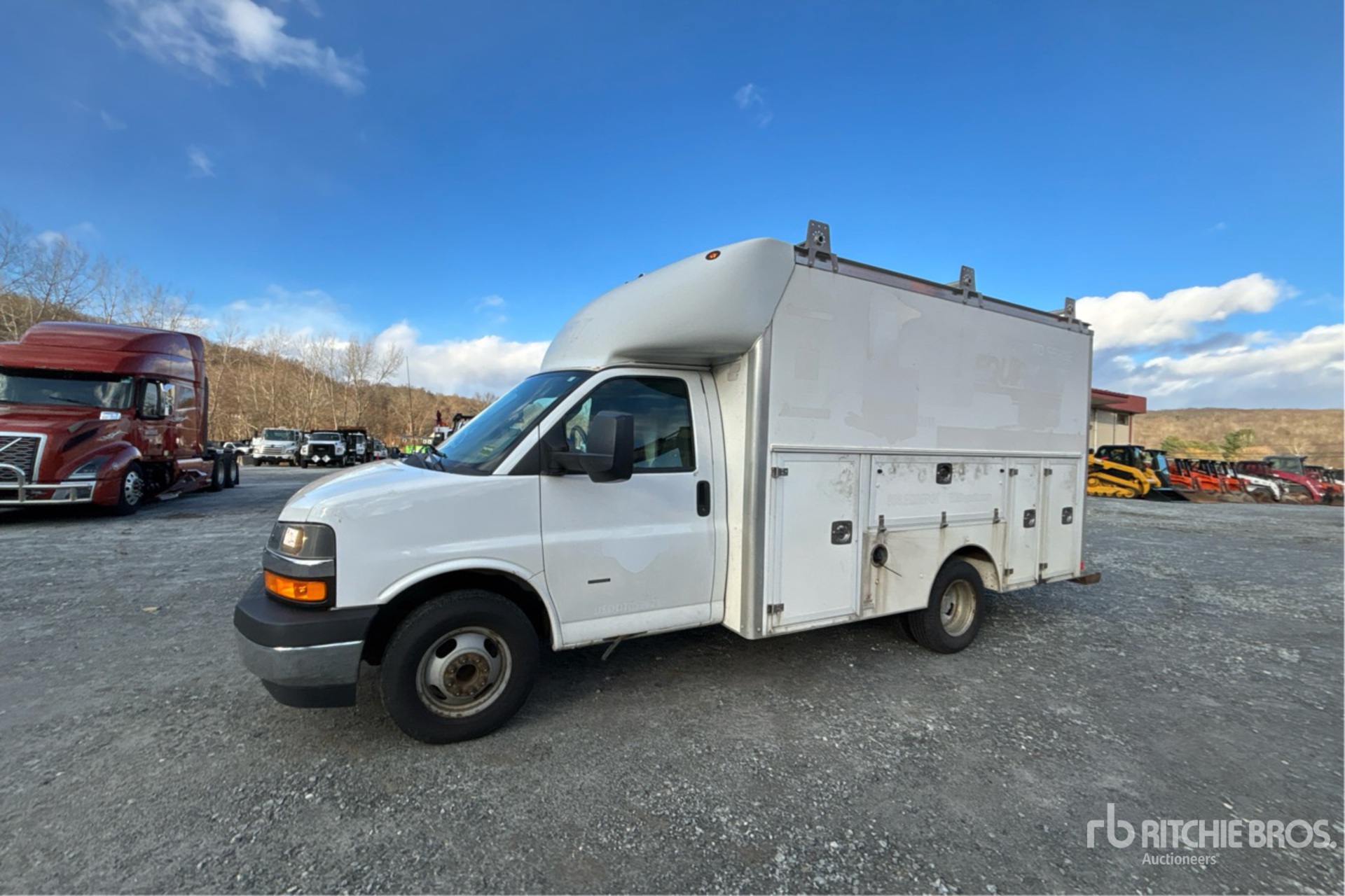 General Appearance with Picture, Left Front Corner