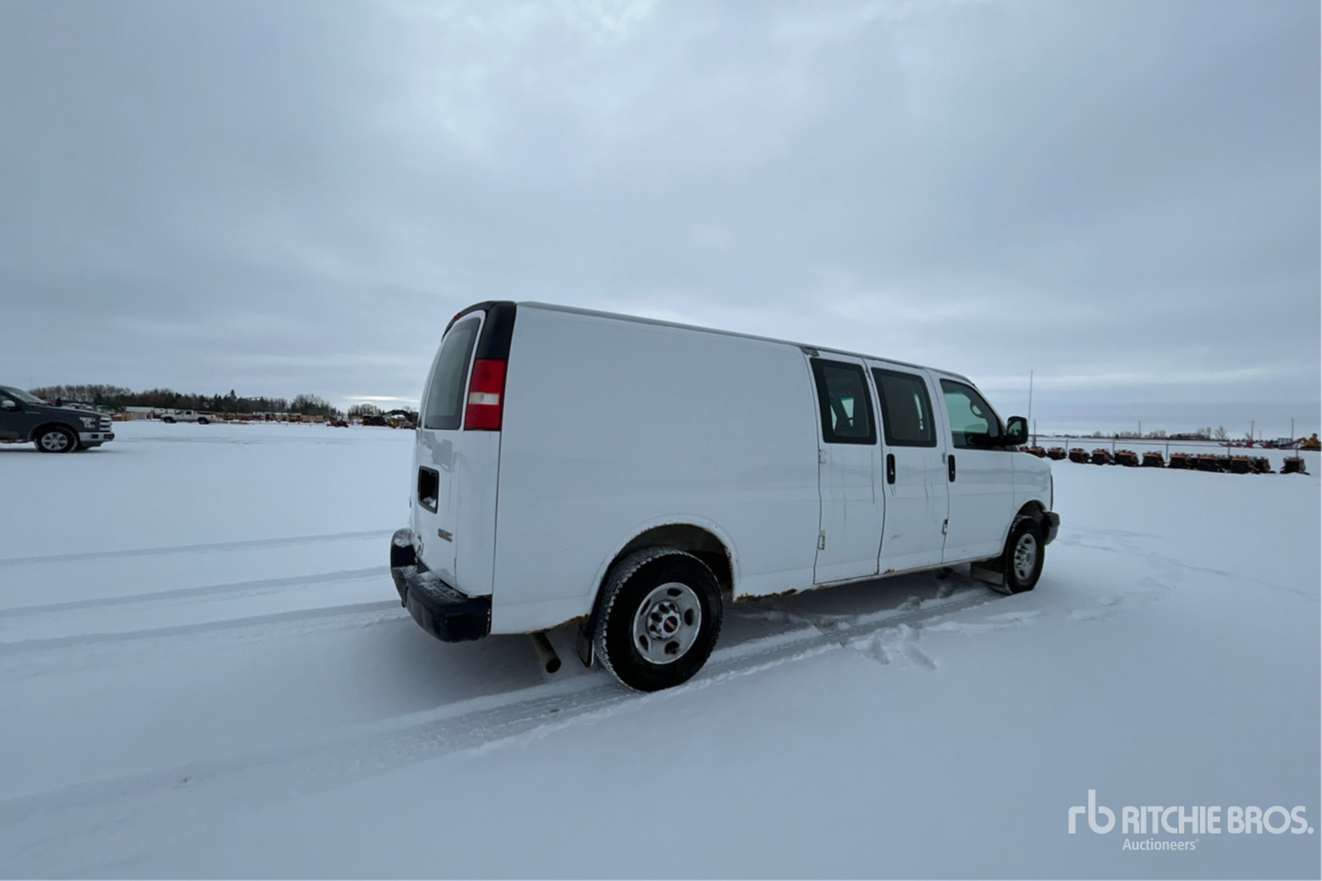 General Appearance with Picture, Right Rear Corner