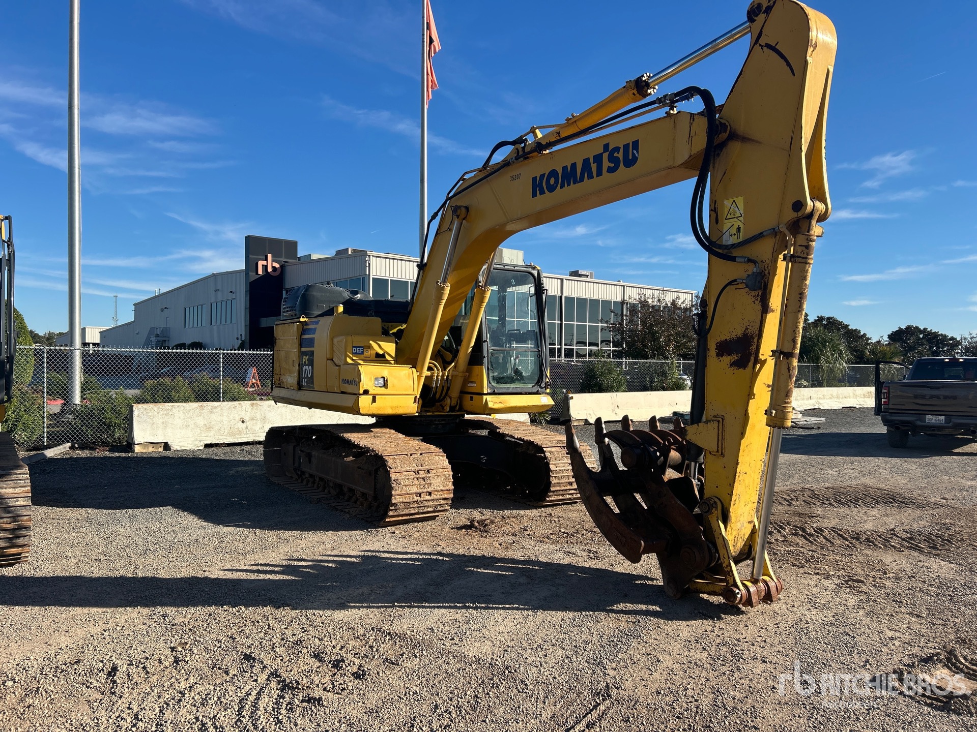 Aspect général with Image, coin avant droit