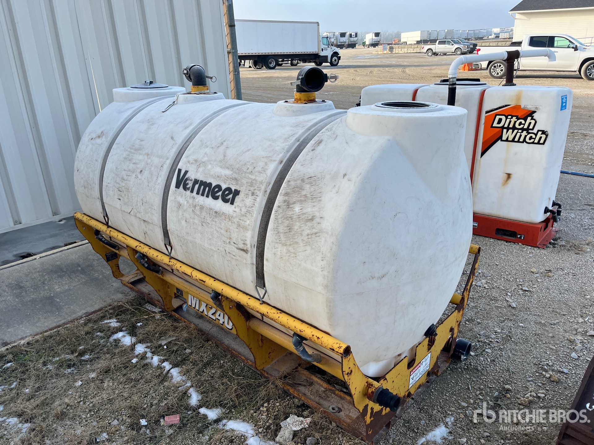 General Appearance with Bild, Ecke vorne rechts