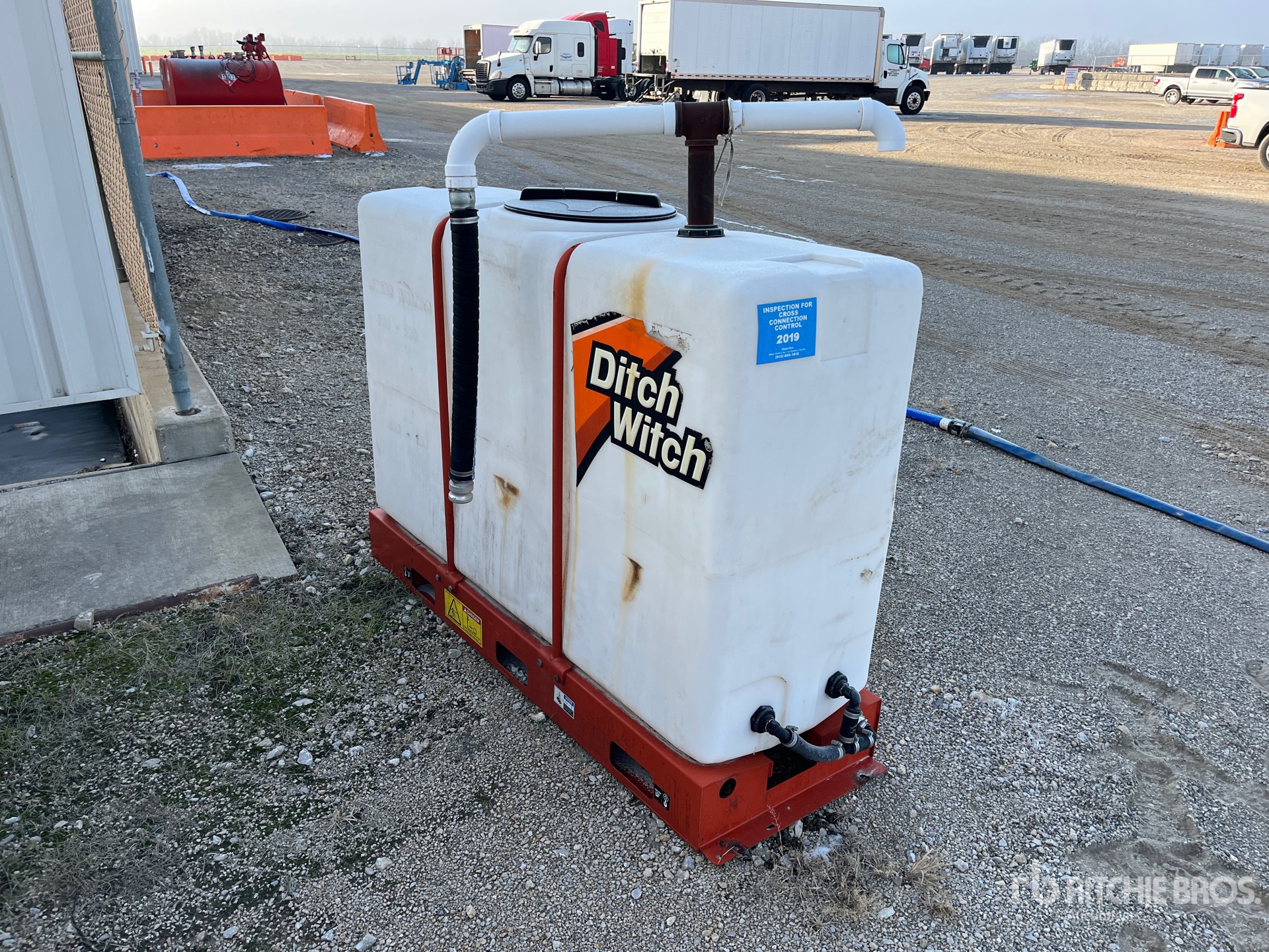 General Appearance with Bild, Ecke hinten links